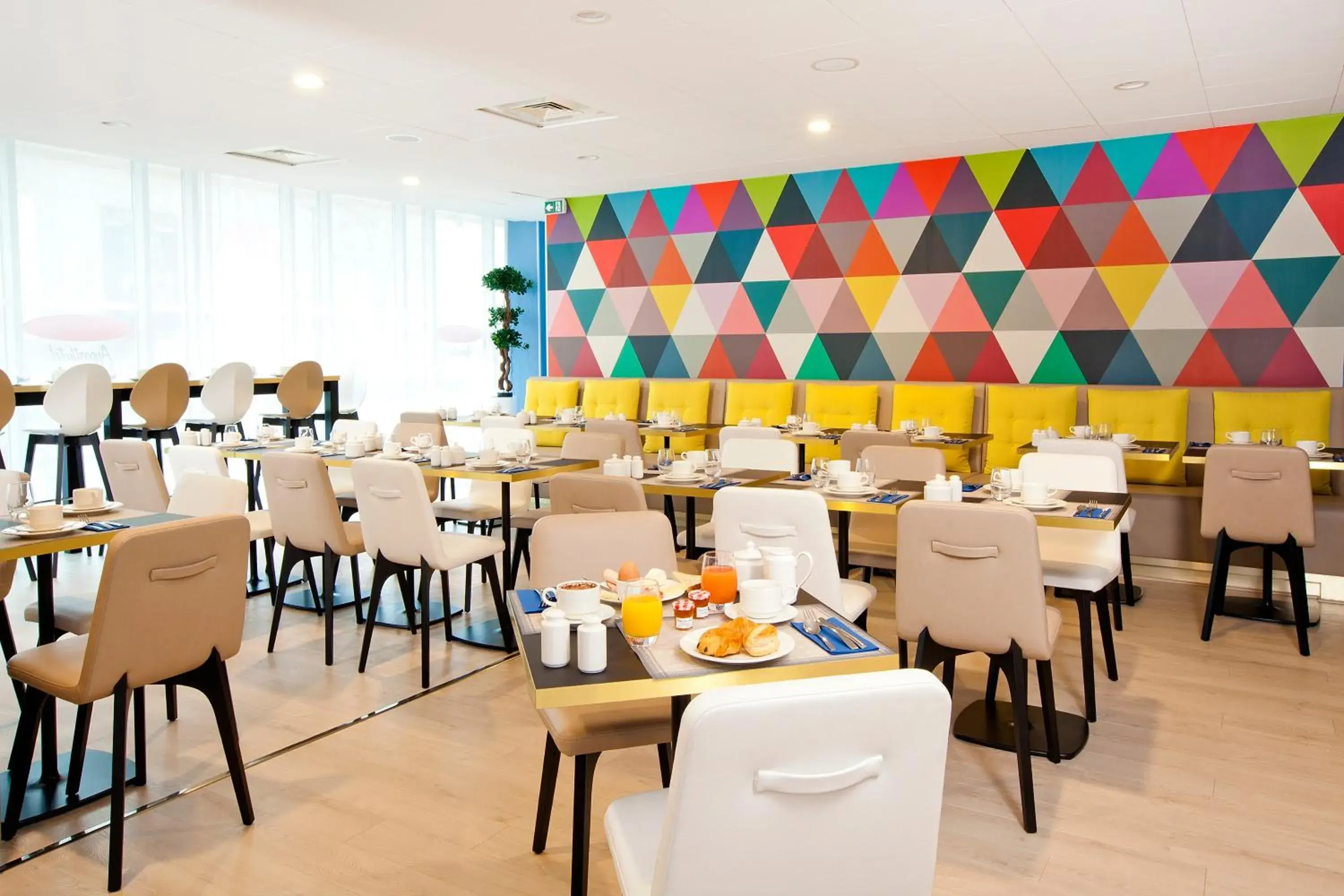 Restaurant/places to eat in Residhome Bordeaux Restaurant/places to eat in Residhome Bordeaux