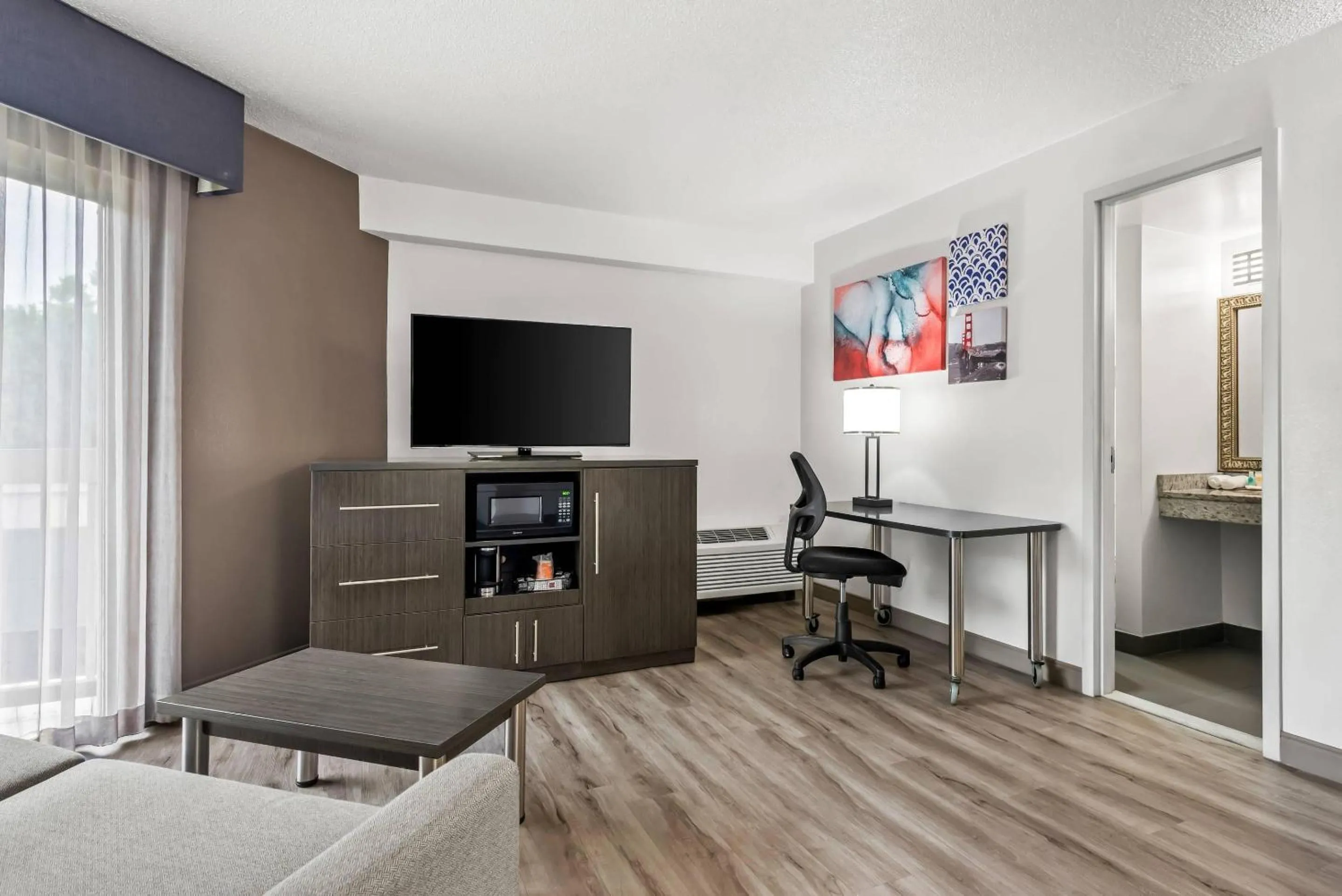 Bedroom in Comfort Inn Largo-Washington DC East