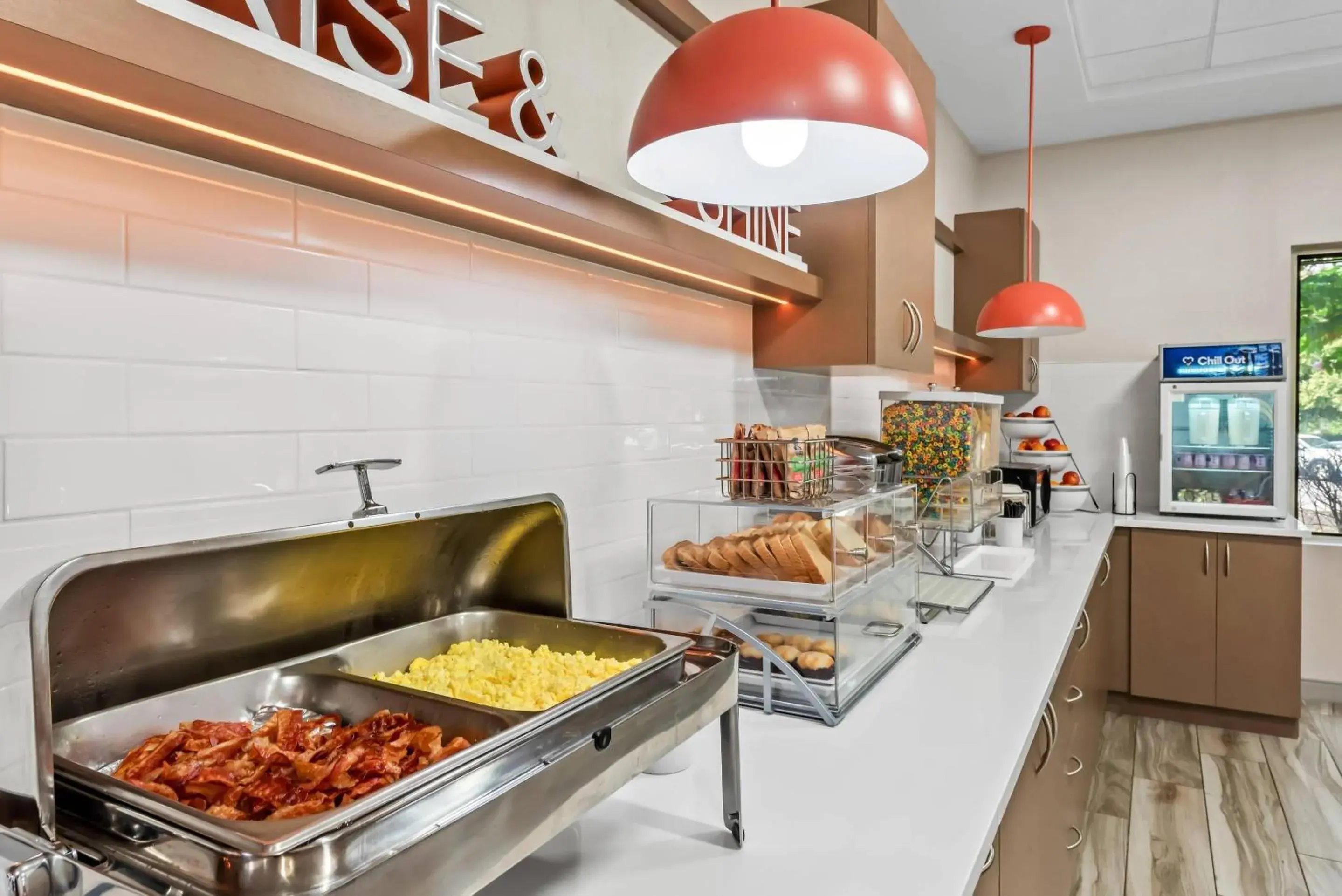 Breakfast in Comfort Inn Largo-Washington DC East Breakfast in Comfort Inn Largo-Washington DC East