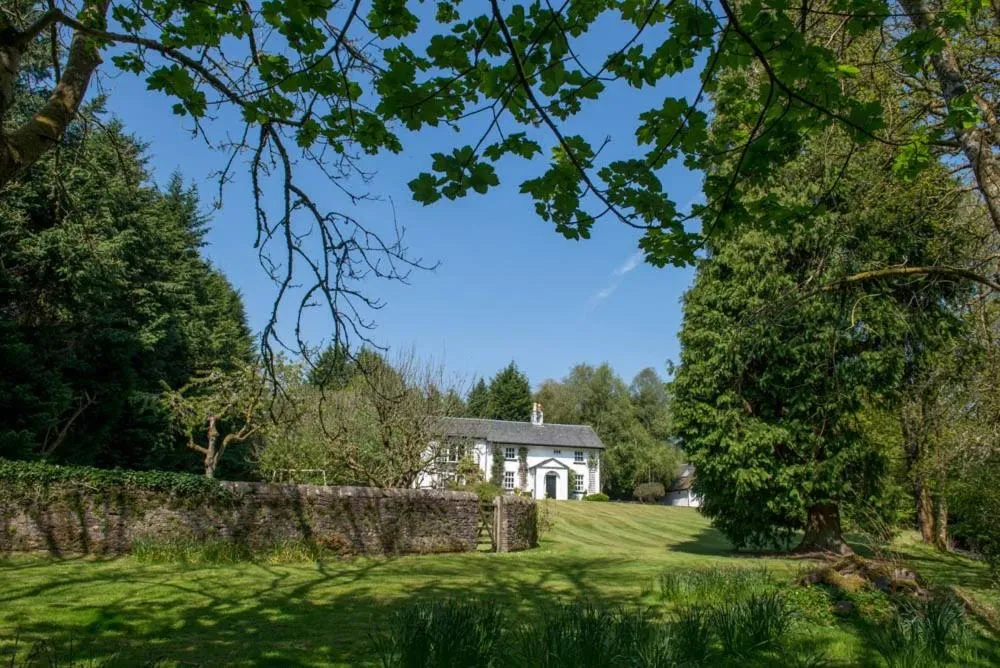 Strathendrick House Magnificent property with Garden
