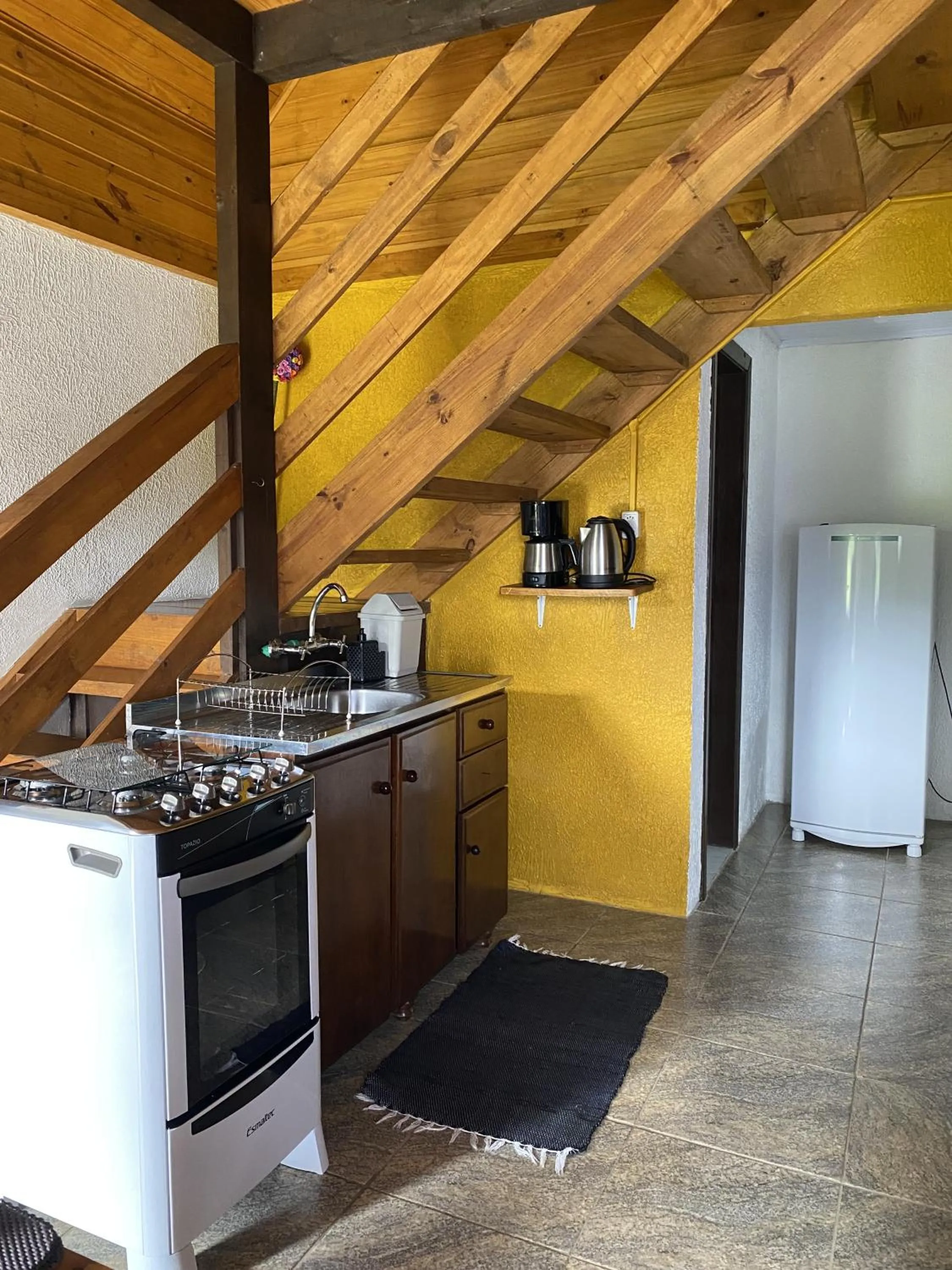 Kitchen or kitchenette in Cabanas em Canela - Leão da Tribo de Judá- Refúgio com Piscina