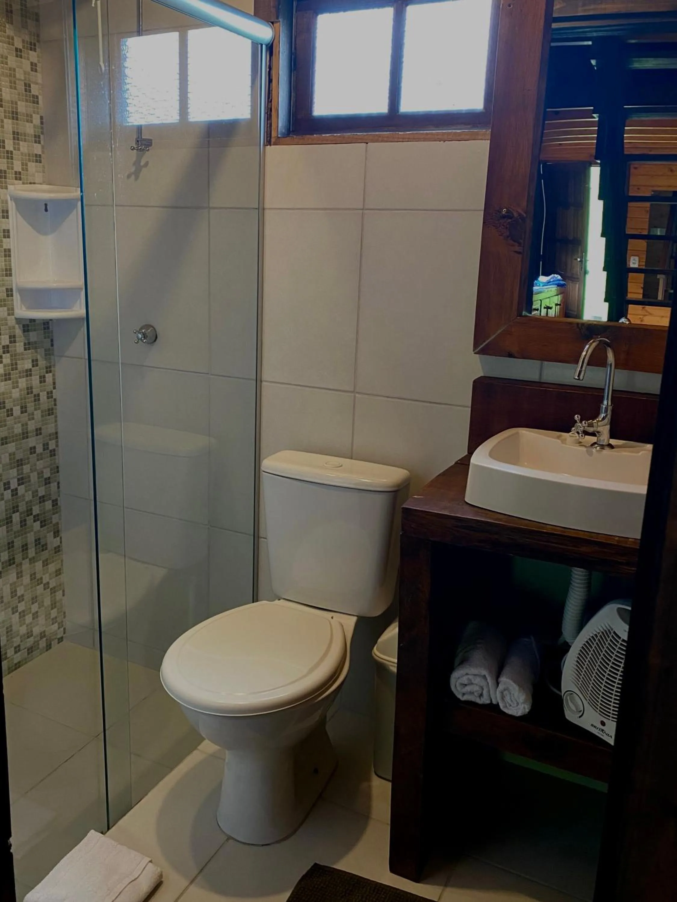 Bathroom in Cabanas em Canela - Leão da Tribo de Judá- Refúgio com Piscina