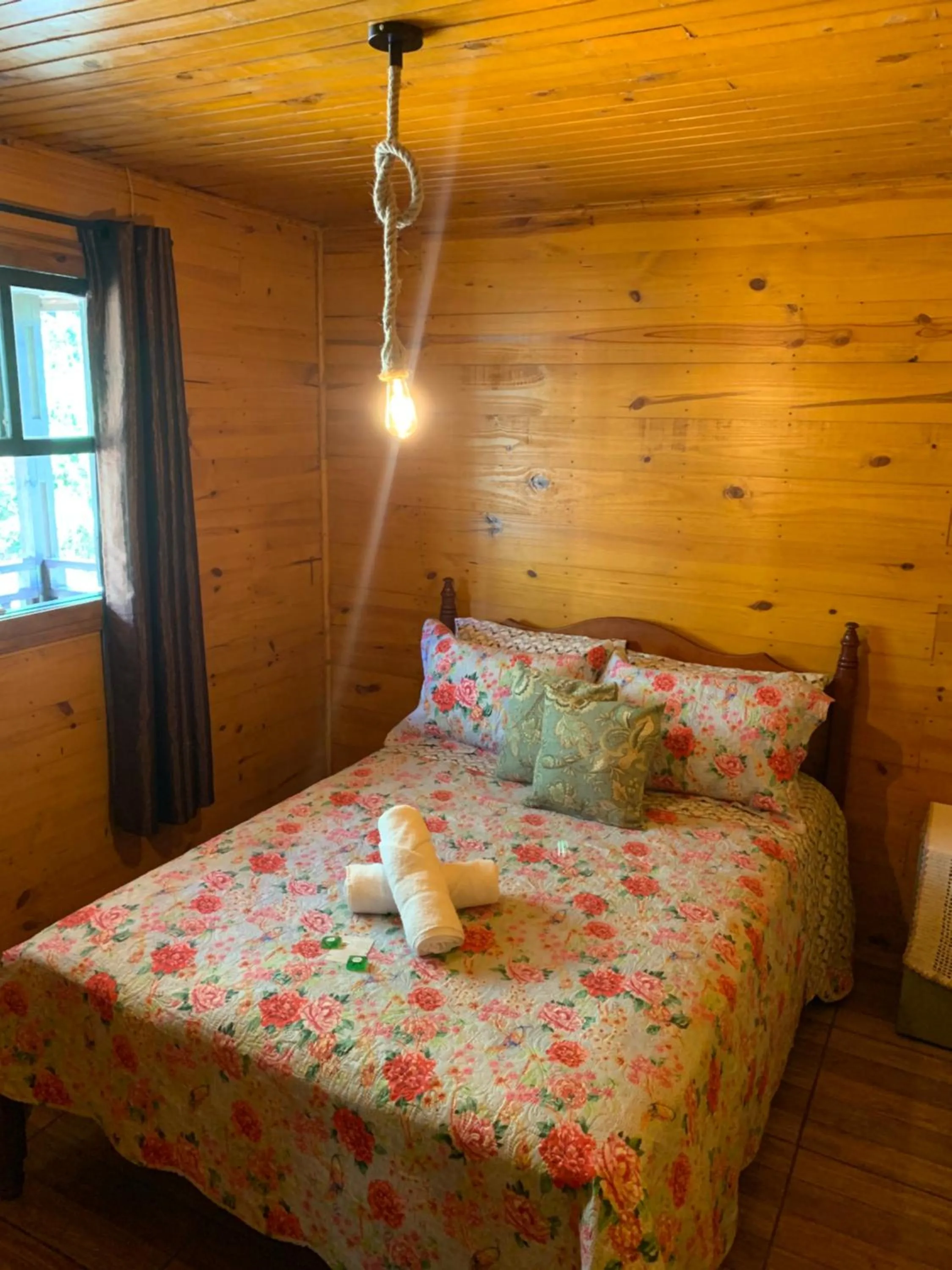 Bed in Cabanas em Canela - Leão da Tribo de Judá- Refúgio com Piscina