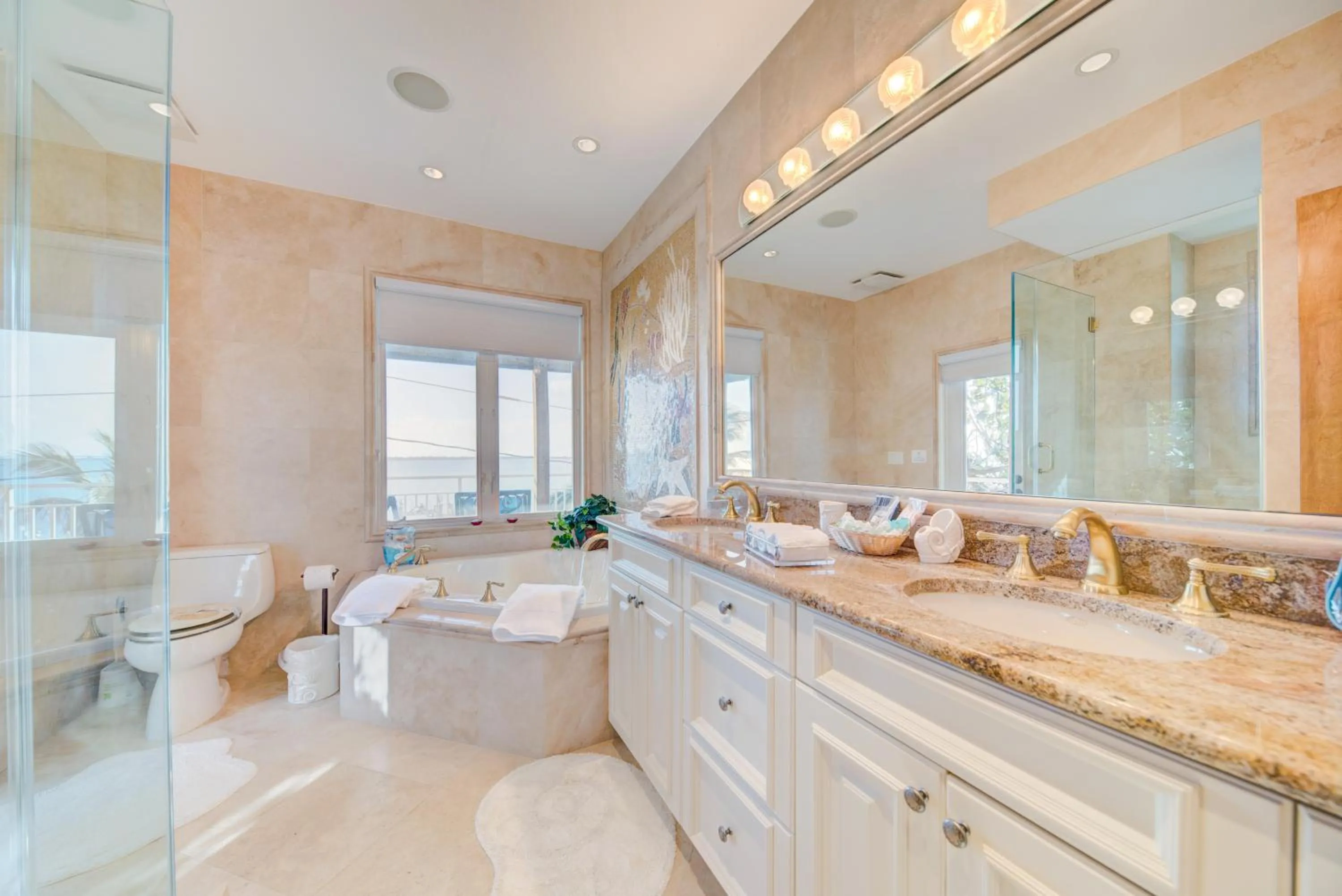 Shower in Carpe Diem