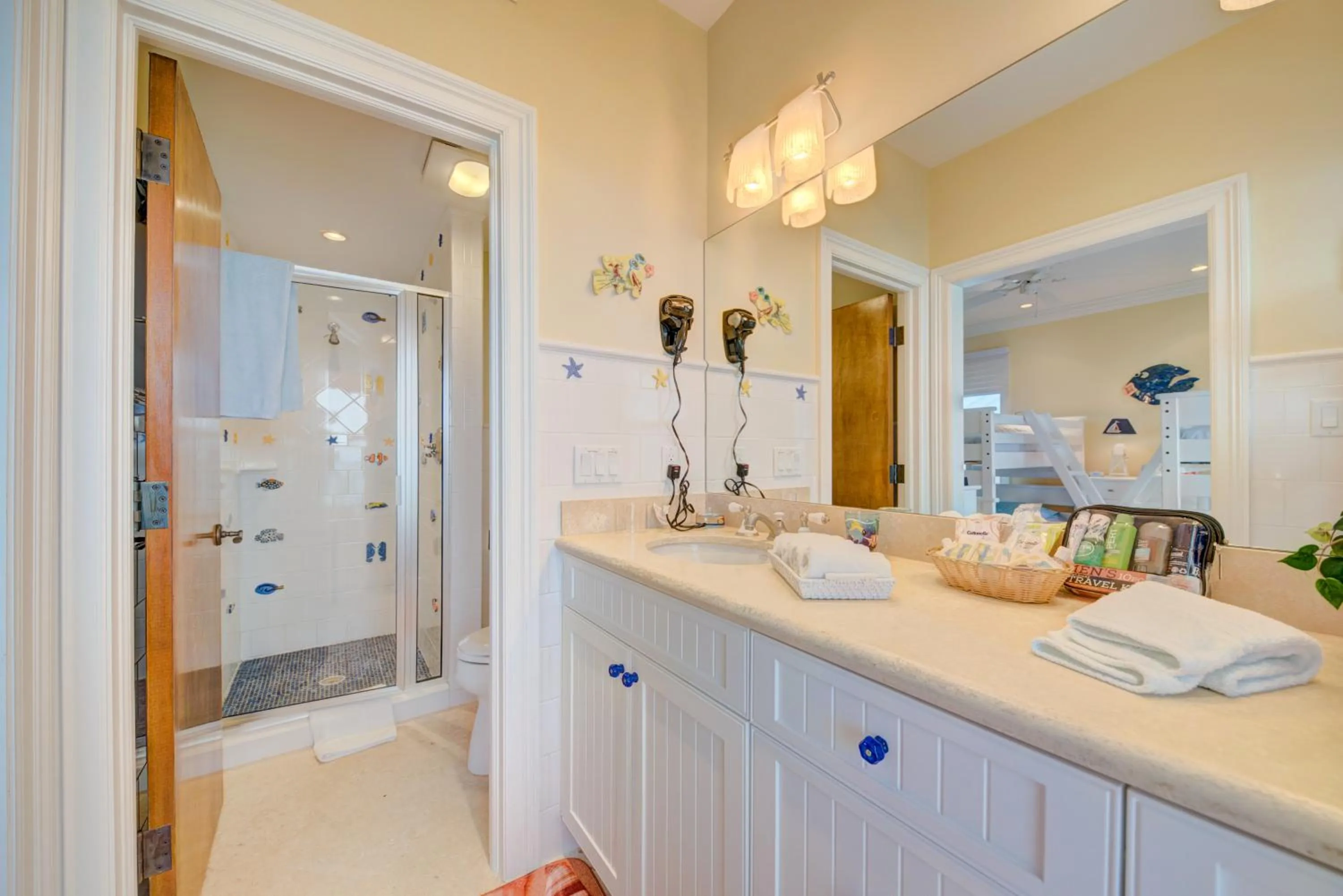 Shower in Carpe Diem