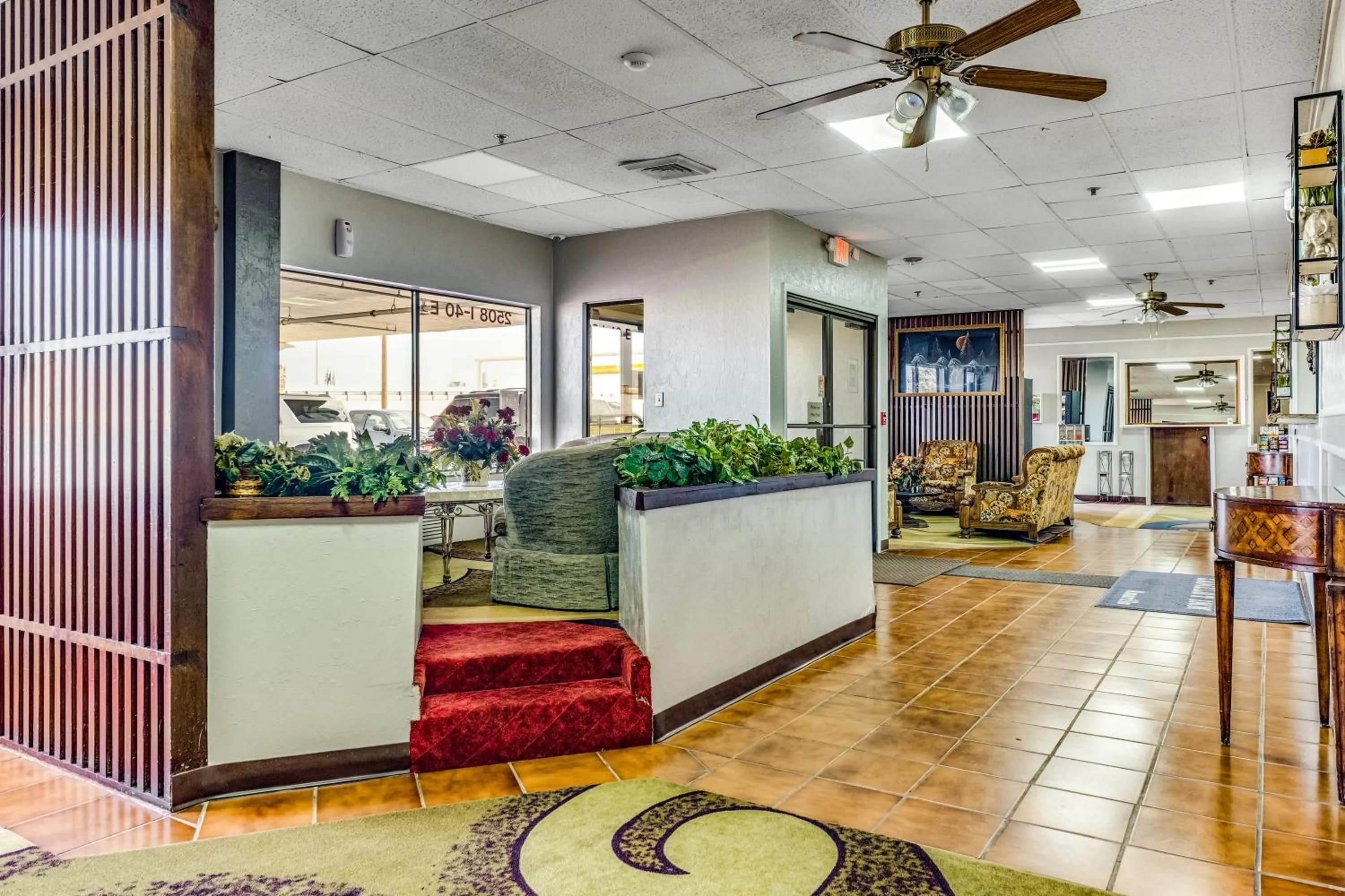 Seating area in Camelot Inn