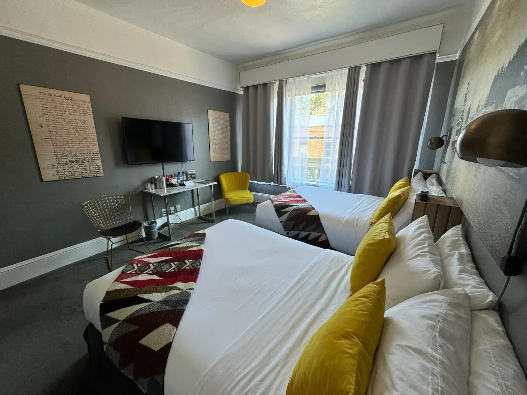 Historic Double in Hood River Hotel Historic Double in Hood River Hotel