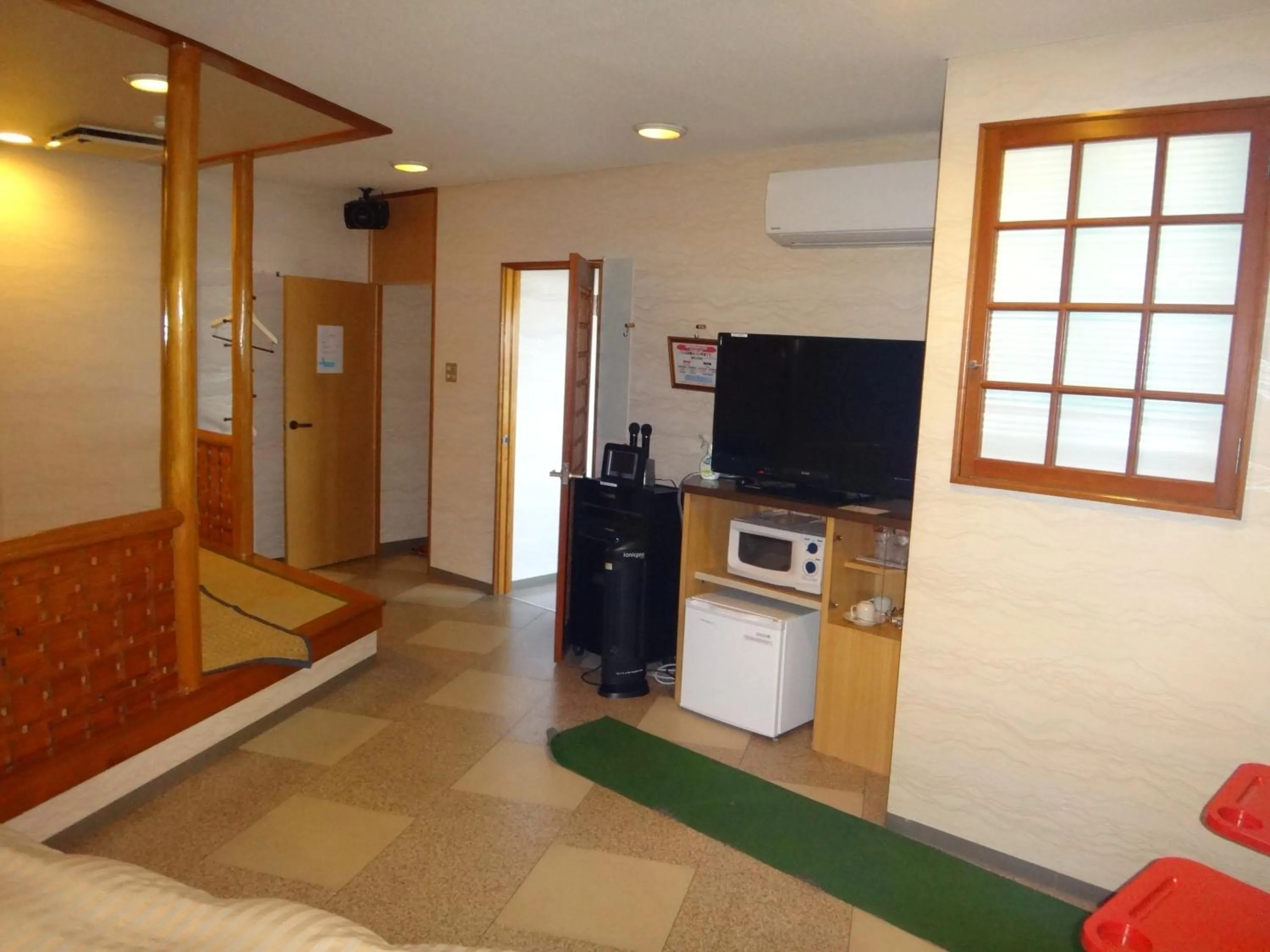 Photo of the whole room in Utility Hotel Coo