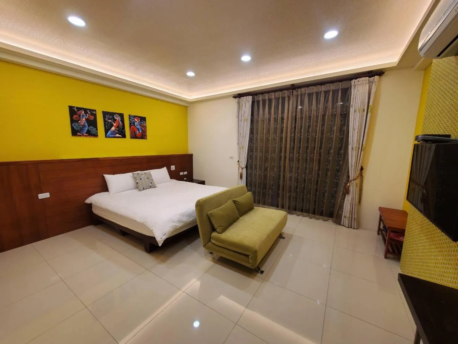 Bed in Feng-Tian Inn