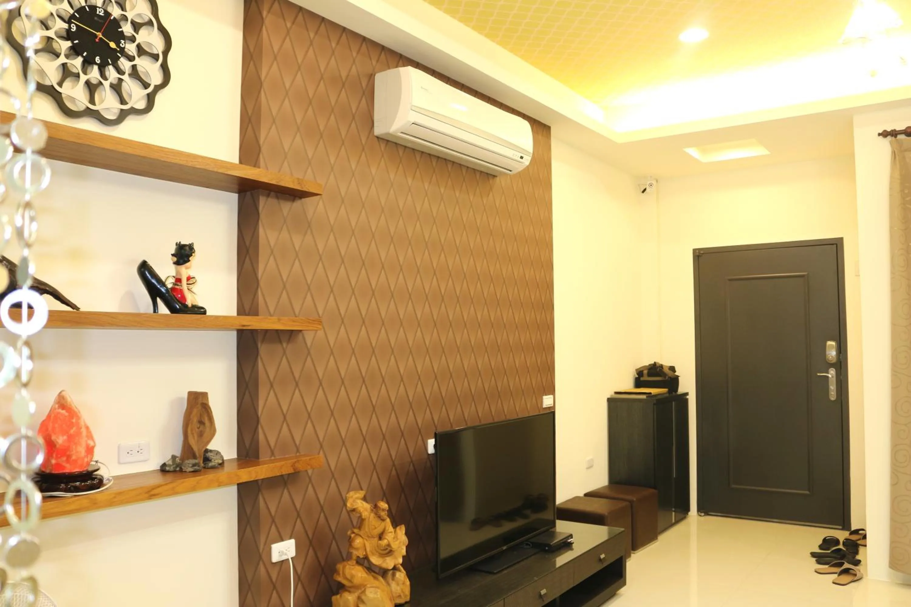 Communal lounge/ TV room in Feng-Tian Inn