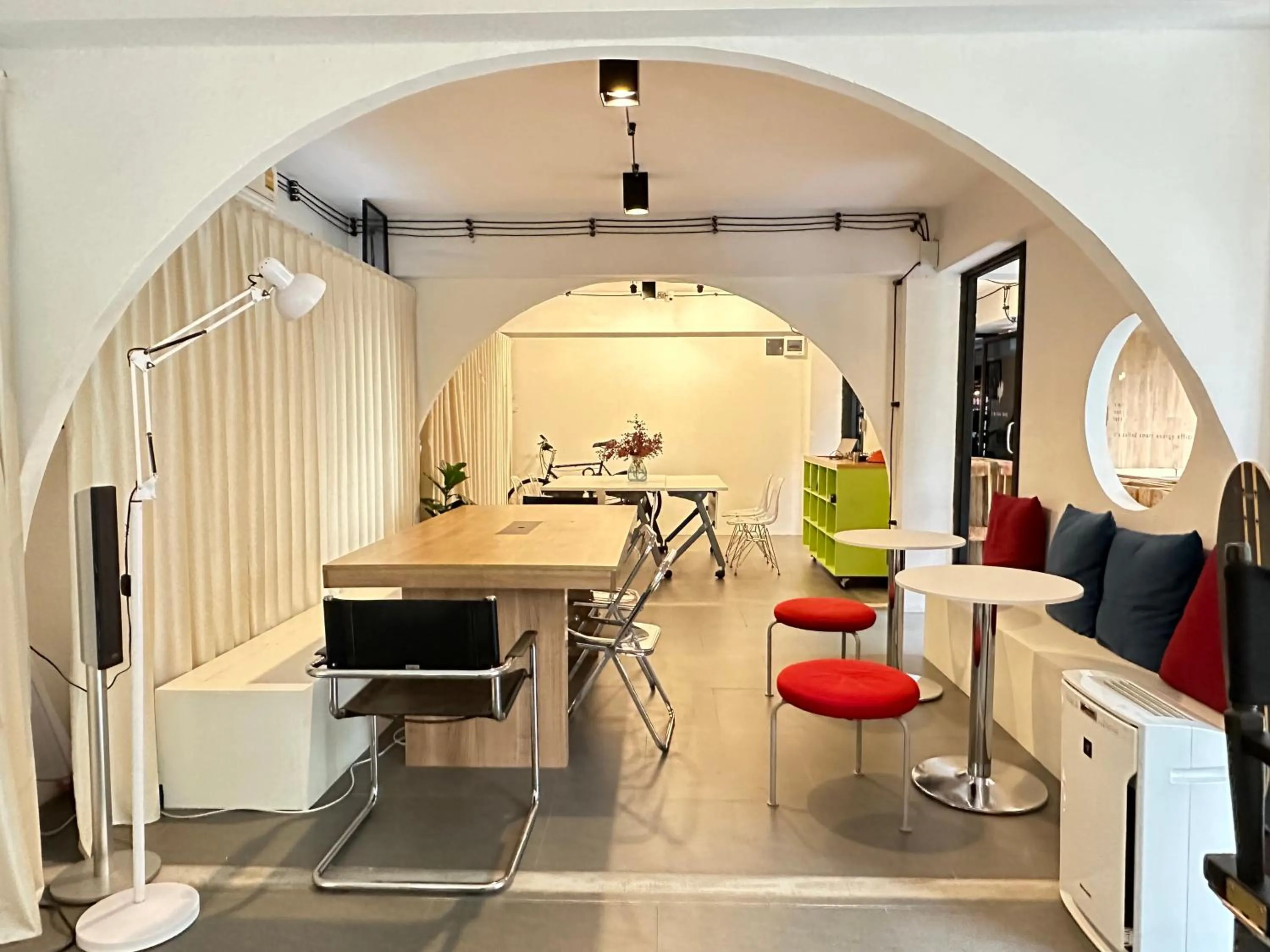 Seating area in 9.5Hotel Chiangmai