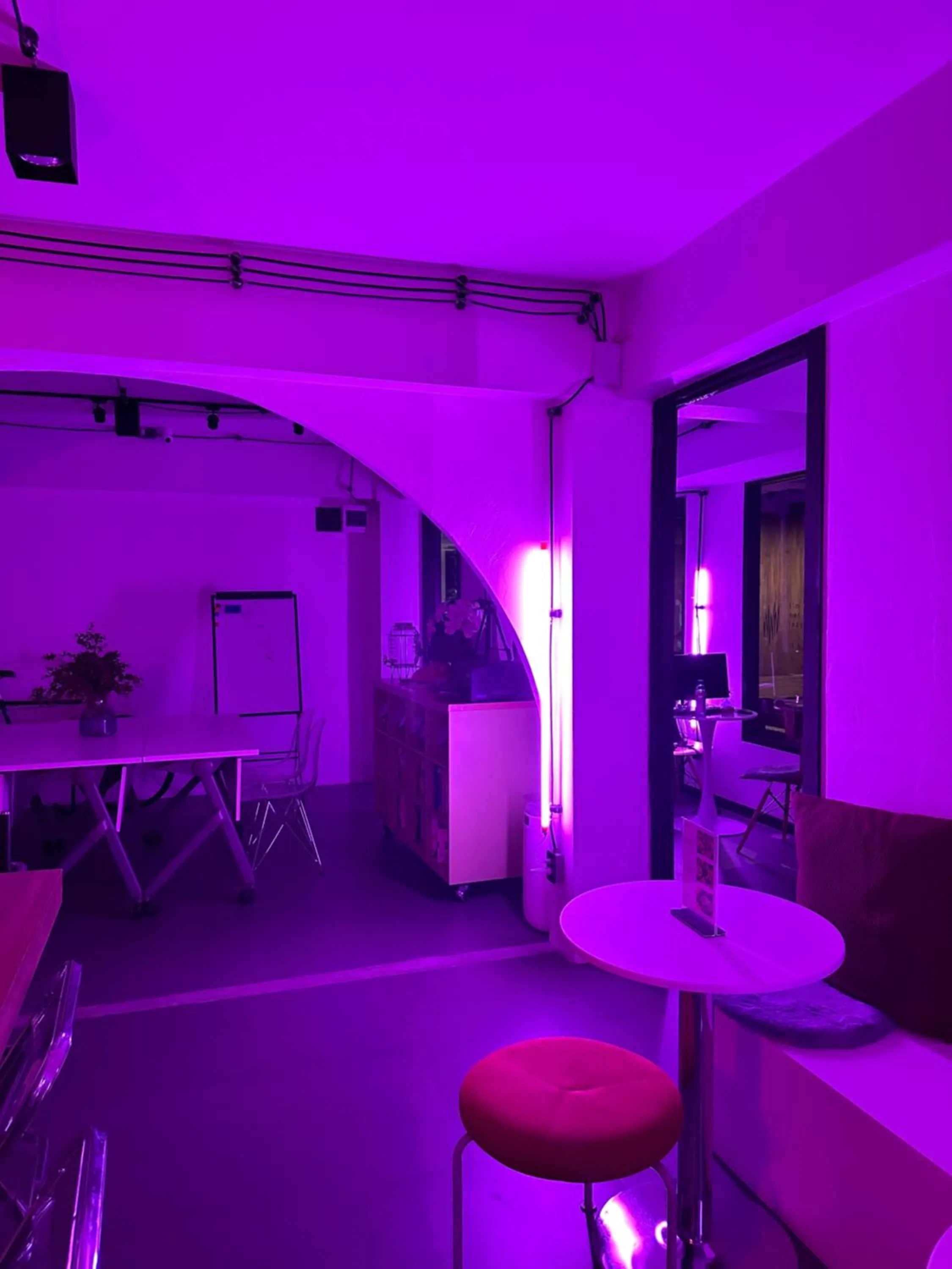 Seating area in 9.5Hotel Chiangmai