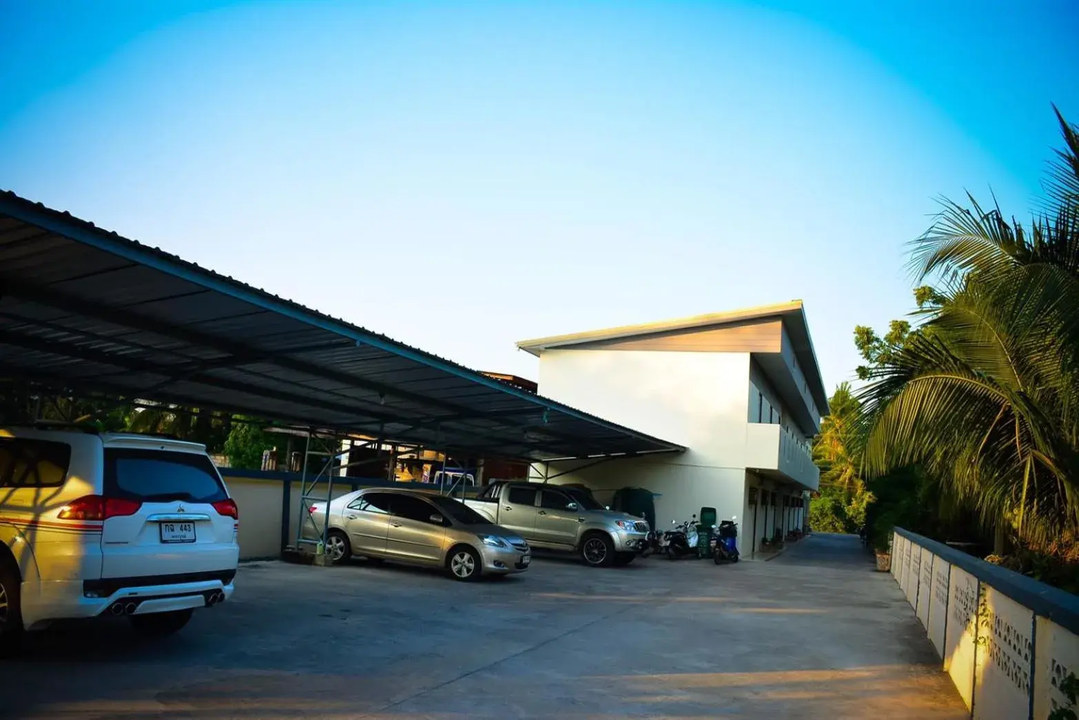 Property building in Sabaidee Place Property building in Sabaidee Place