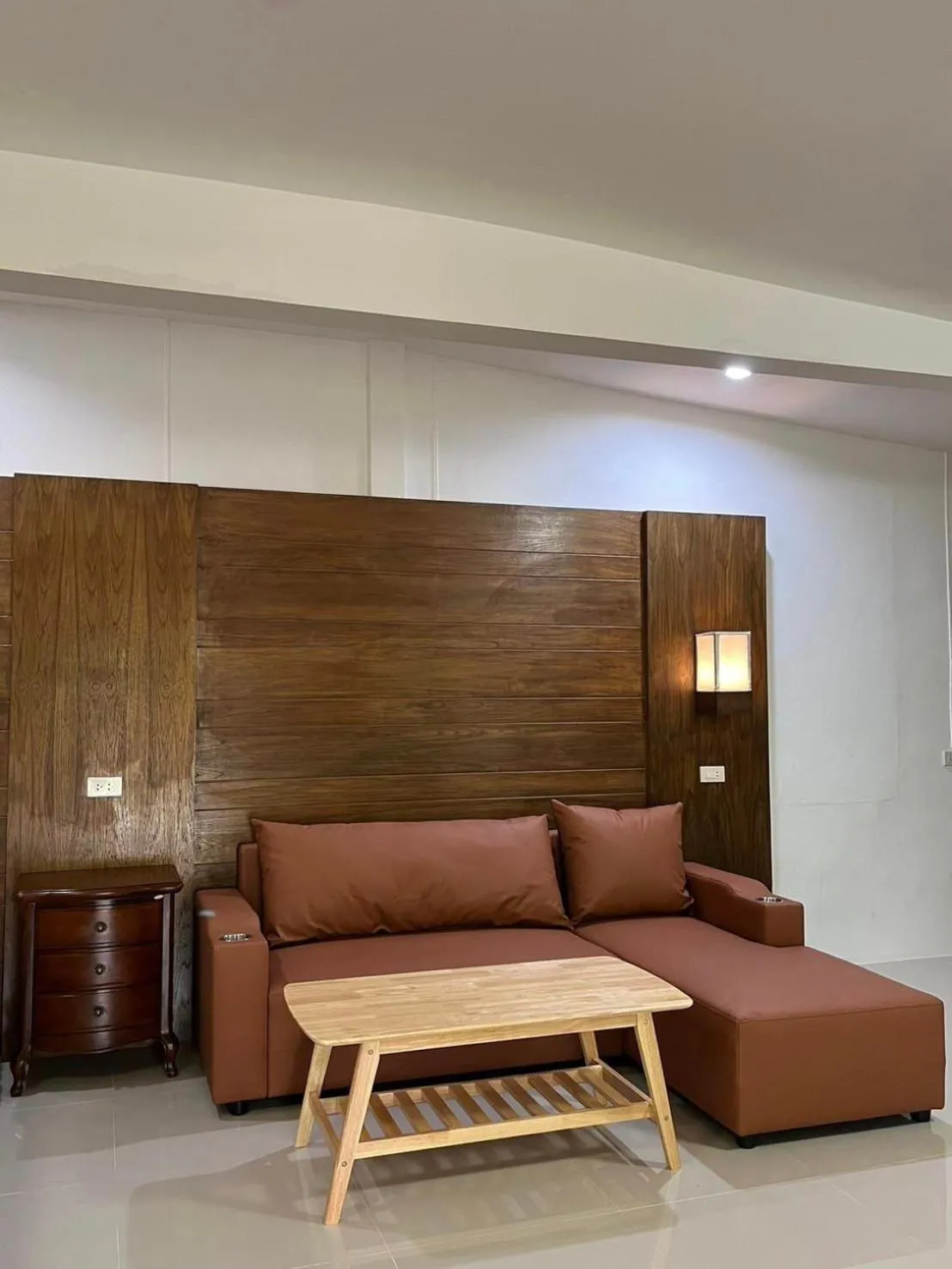 Photo of the whole room in BaanPhong Lanta