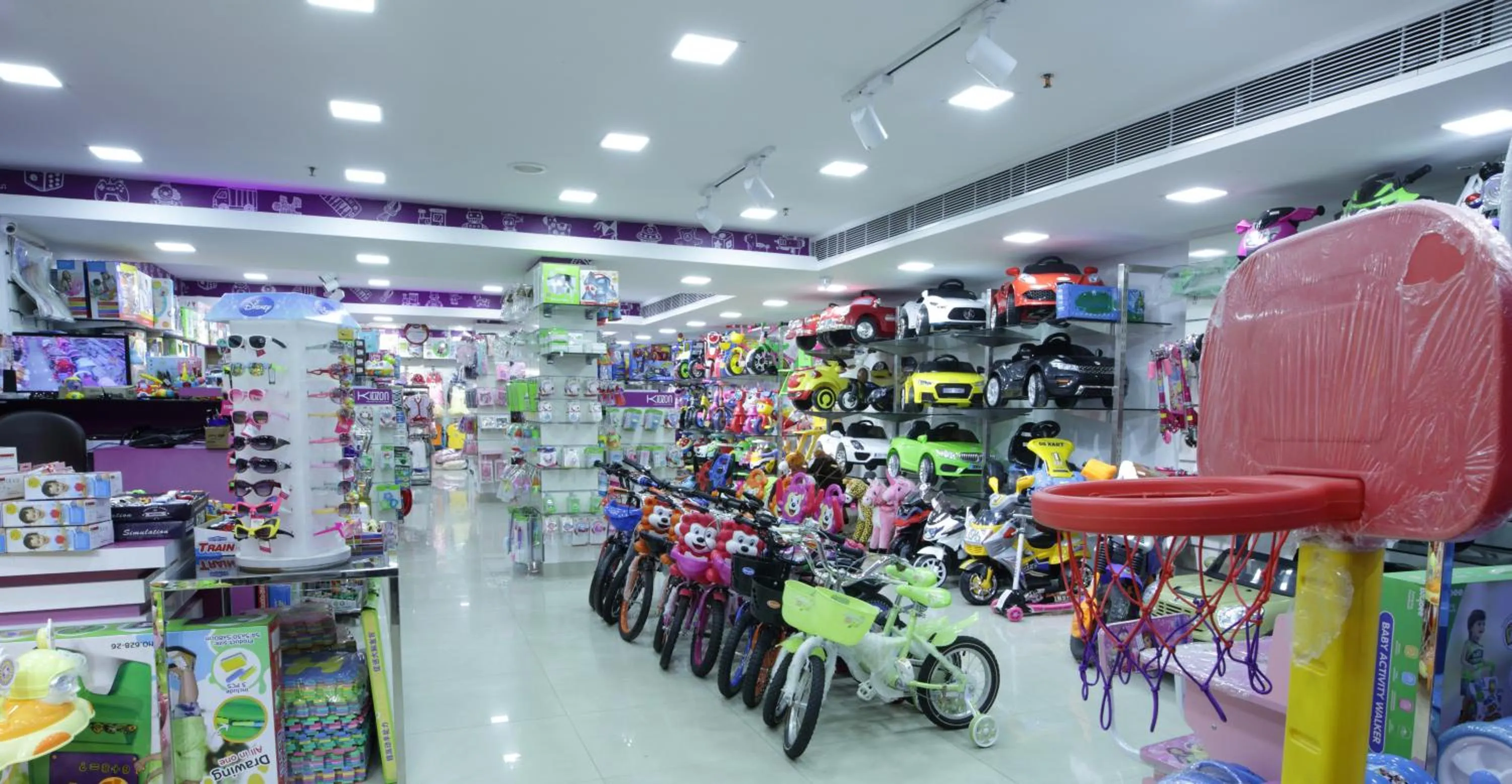 On-site shops in Venture Park, OMR, Thoraipakkam, Chennai