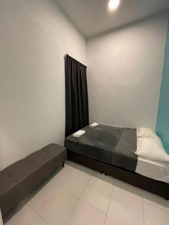 Bed in DreamScape Apartment @ Golden Hill