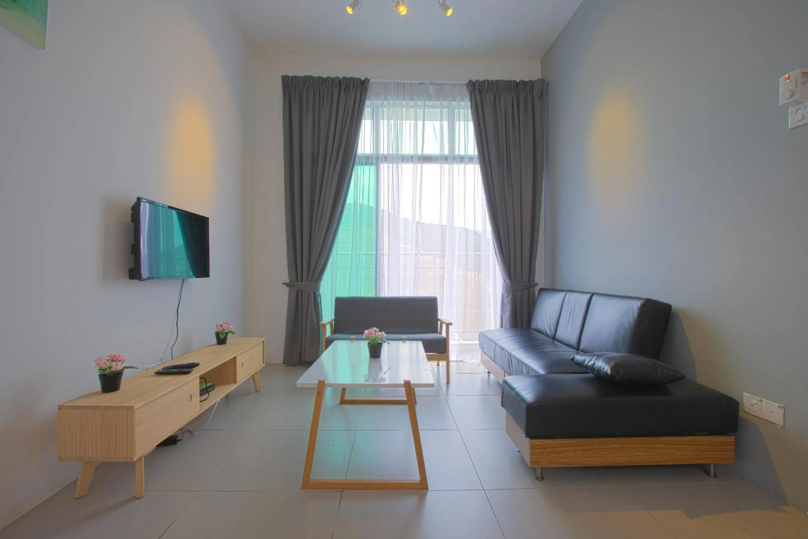 DreamScape Apartment @ Golden Hill