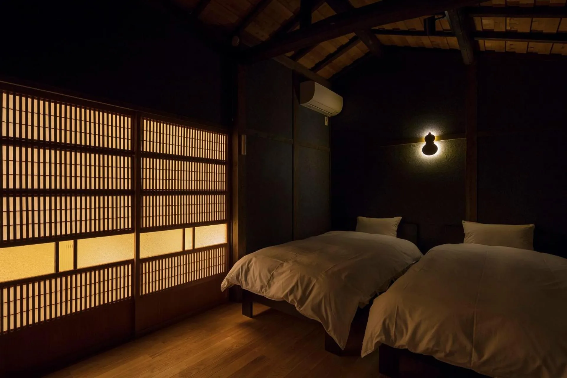 Night, Bed in Yoshimigura Machiya House