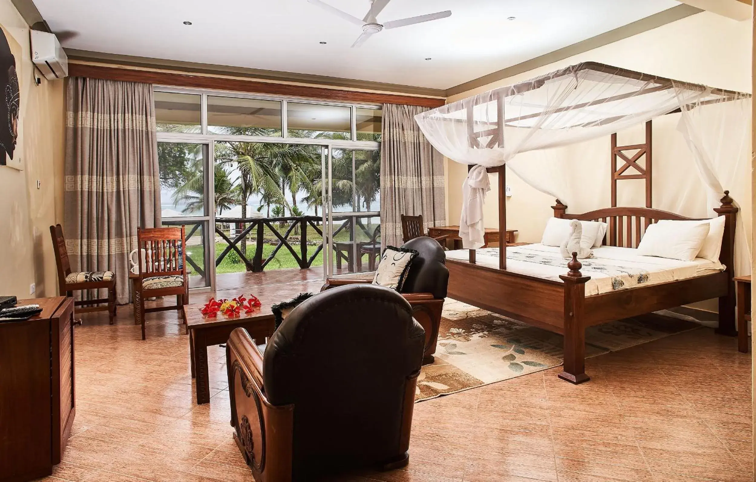 Superior Double Room in Coral Beach Resort Superior Double Room in Coral Beach Resort