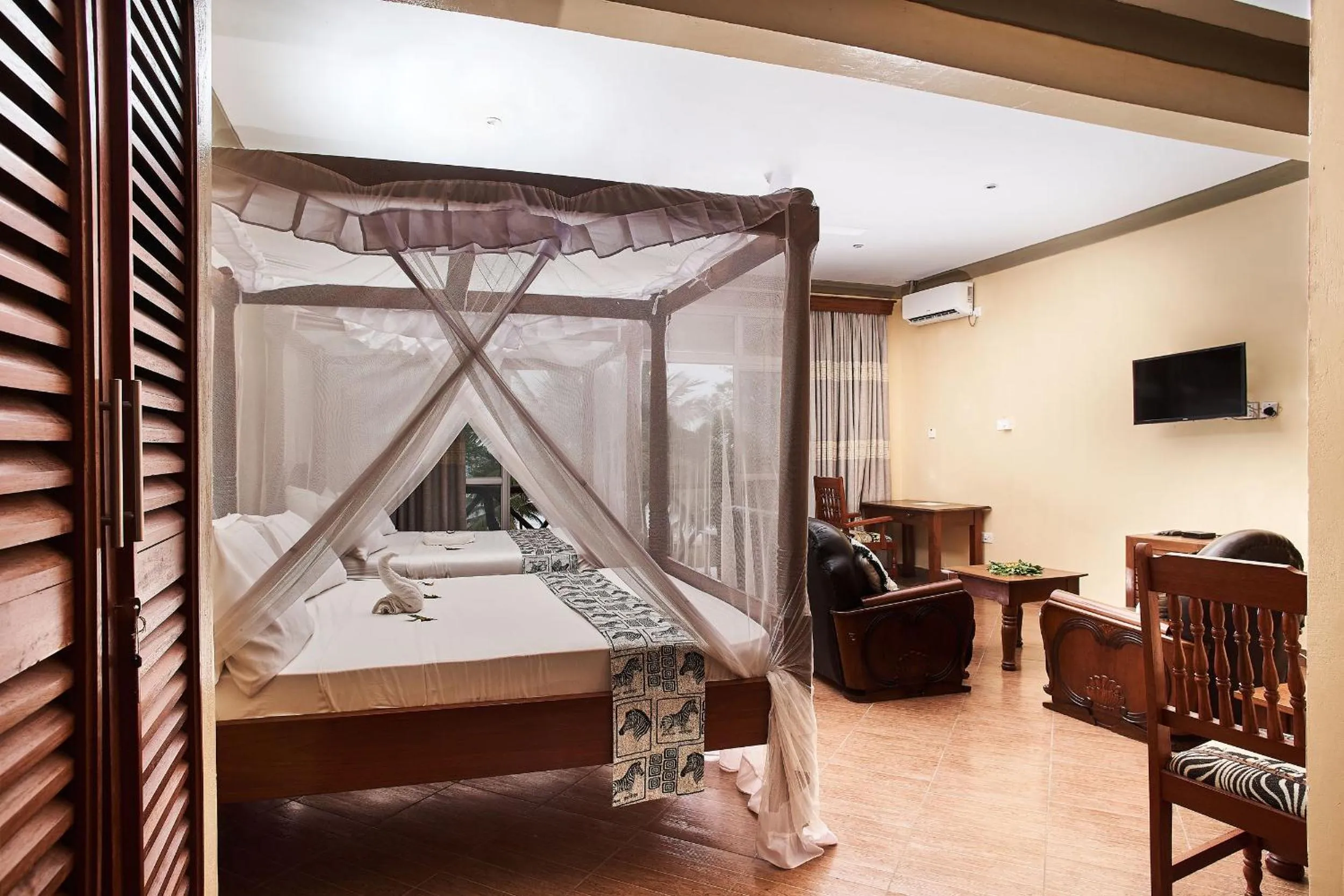 Photo of the whole room in Coral Beach Resort