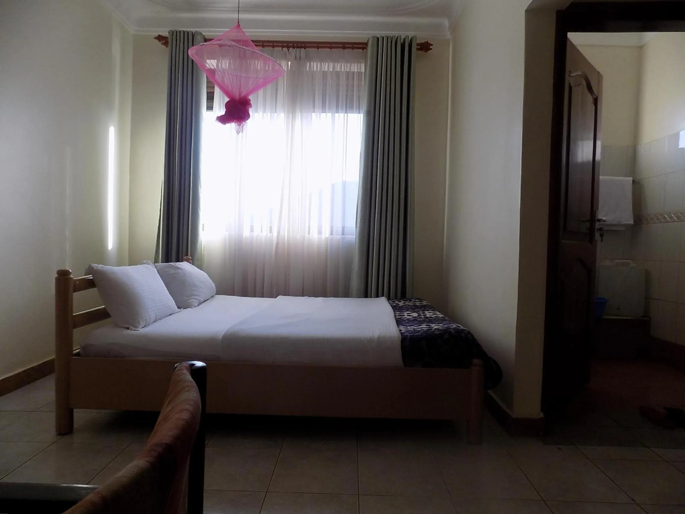 Bathroom in Hotel Millenium Kampala Zaana