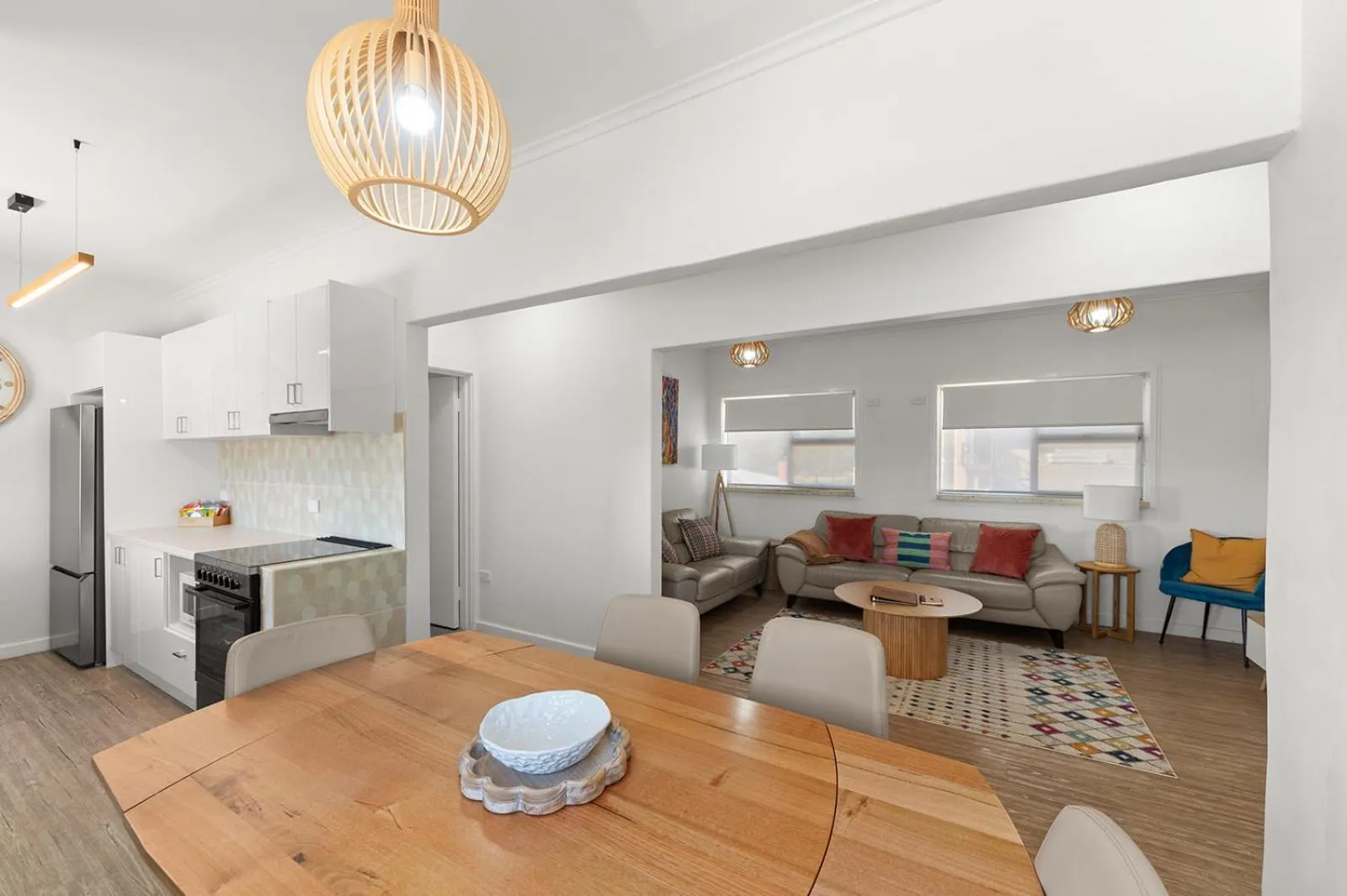 Kitchen or kitchenette in Loxton Courthouse Apartments