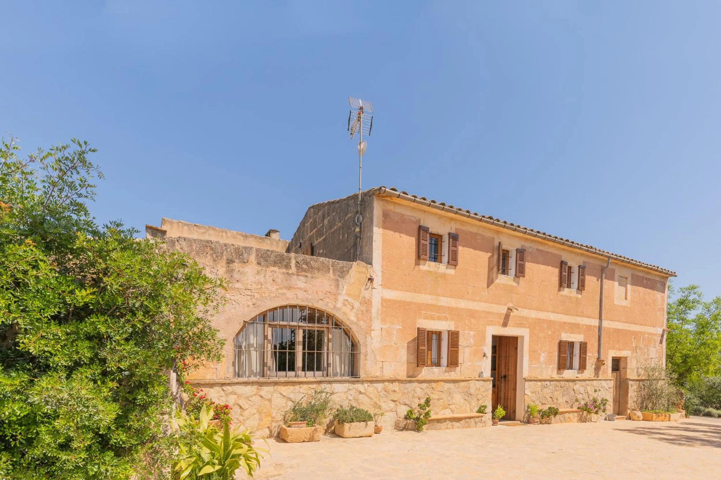 Murtera- Traditional country manor house for 9 people 5 bedrooms and 4 bathrooms near Sant Llorenç