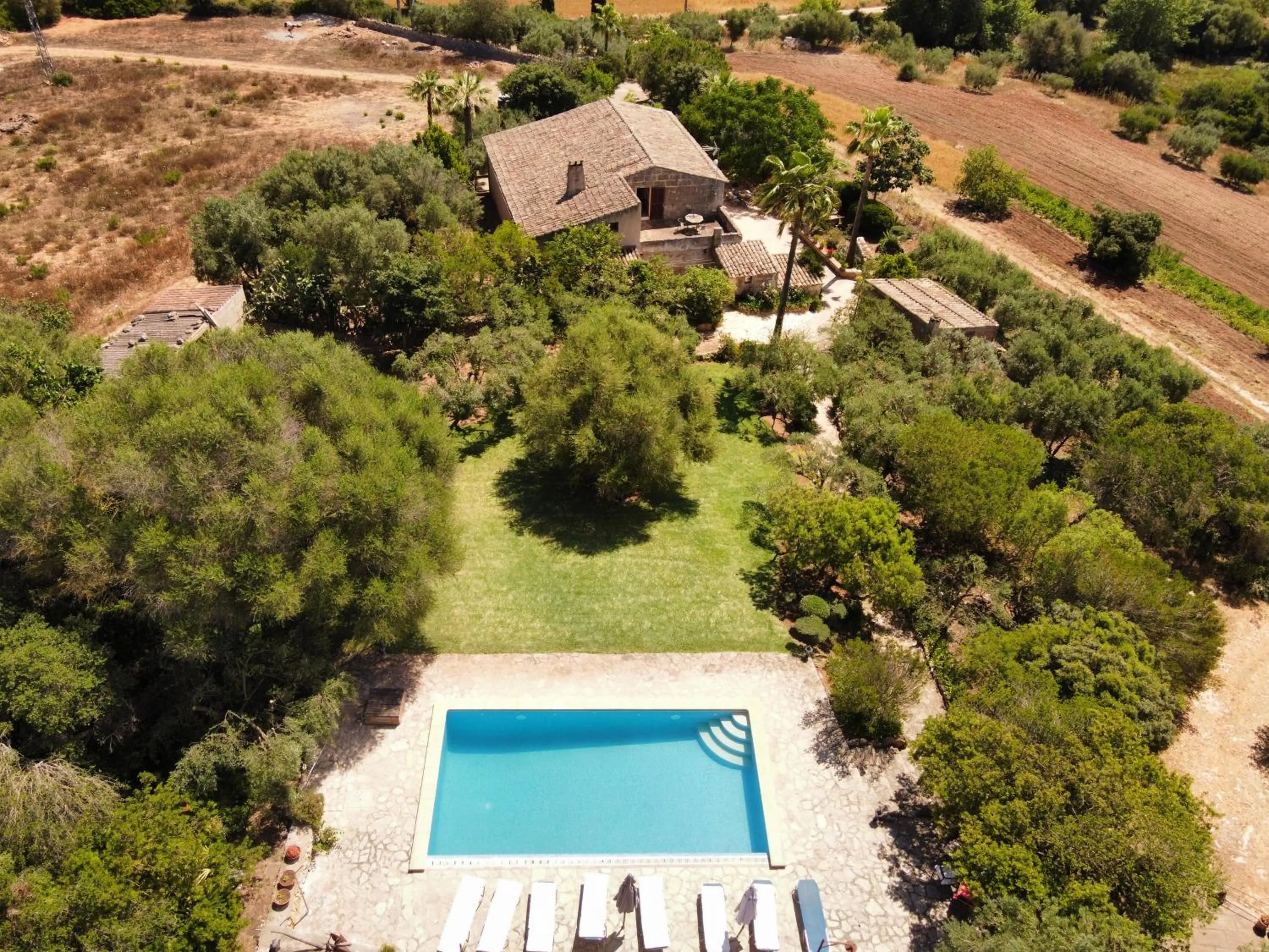 Murtera- Traditional country manor house for 9 people 5 bedrooms and 4 bathrooms near Sant Llorenç