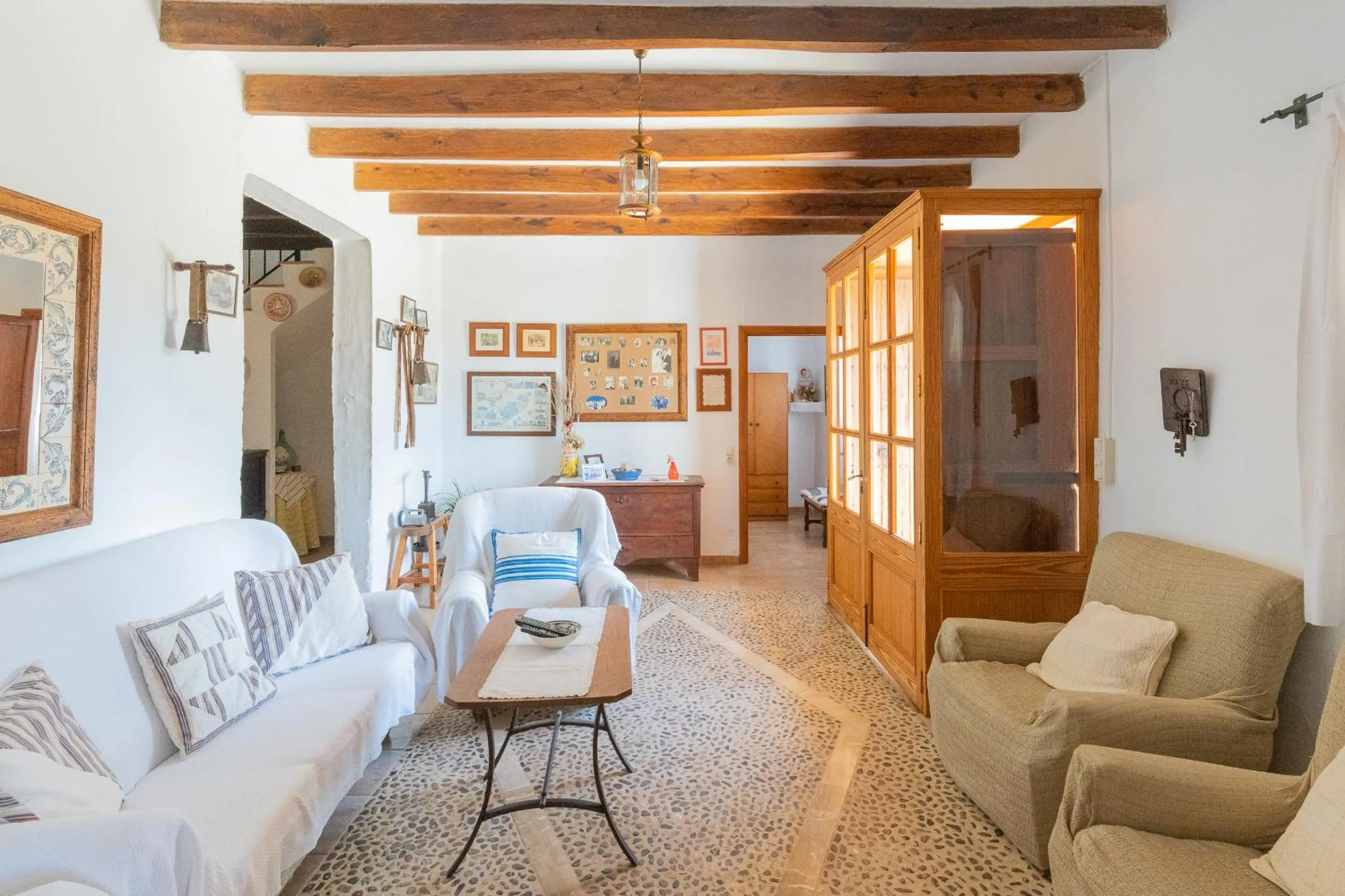 Murtera- Traditional country manor house for 9 people 5 bedrooms and 4 bathrooms near Sant Llorenç