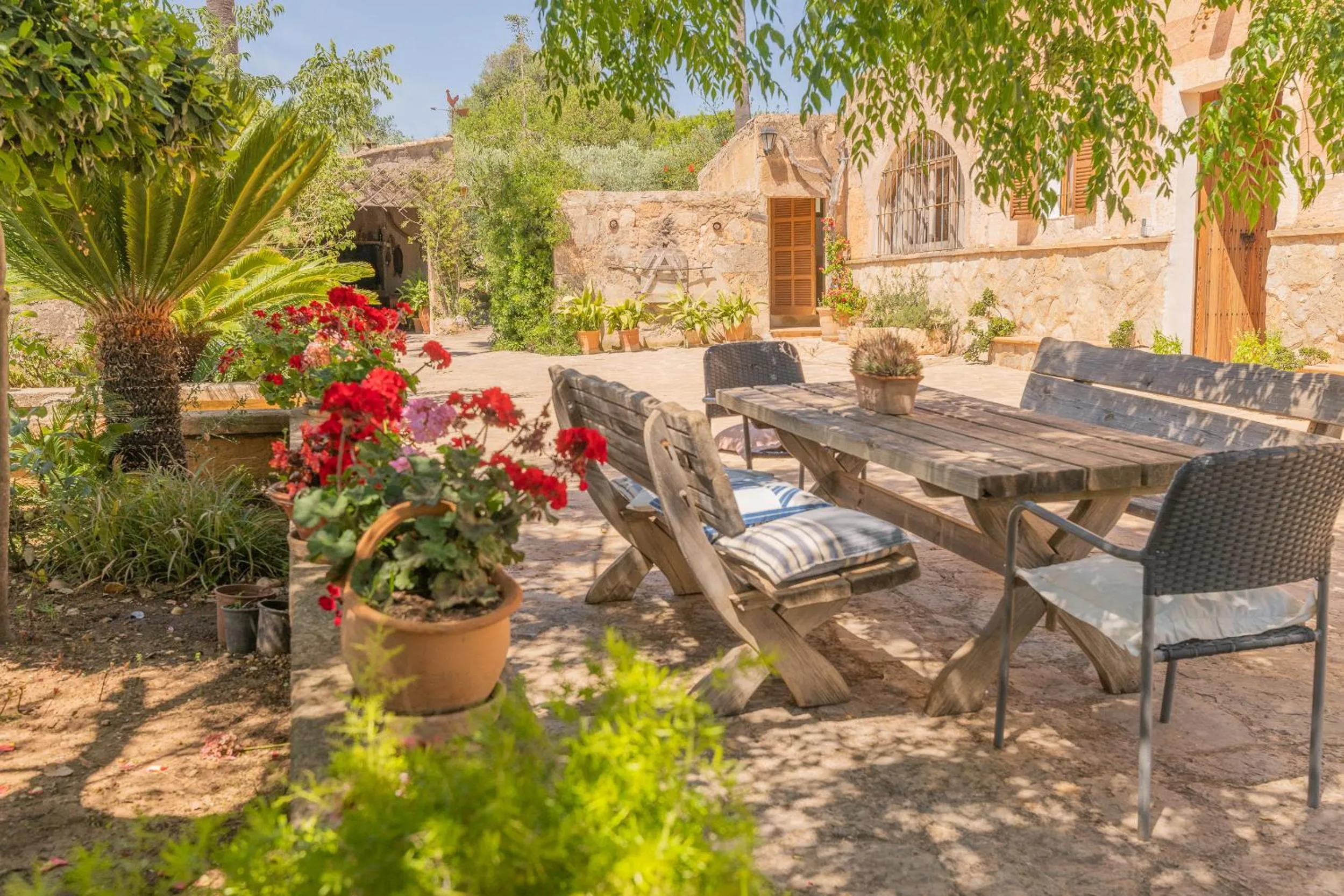 Murtera- Traditional country manor house for 9 people 5 bedrooms and 4 bathrooms near Sant Llorenç