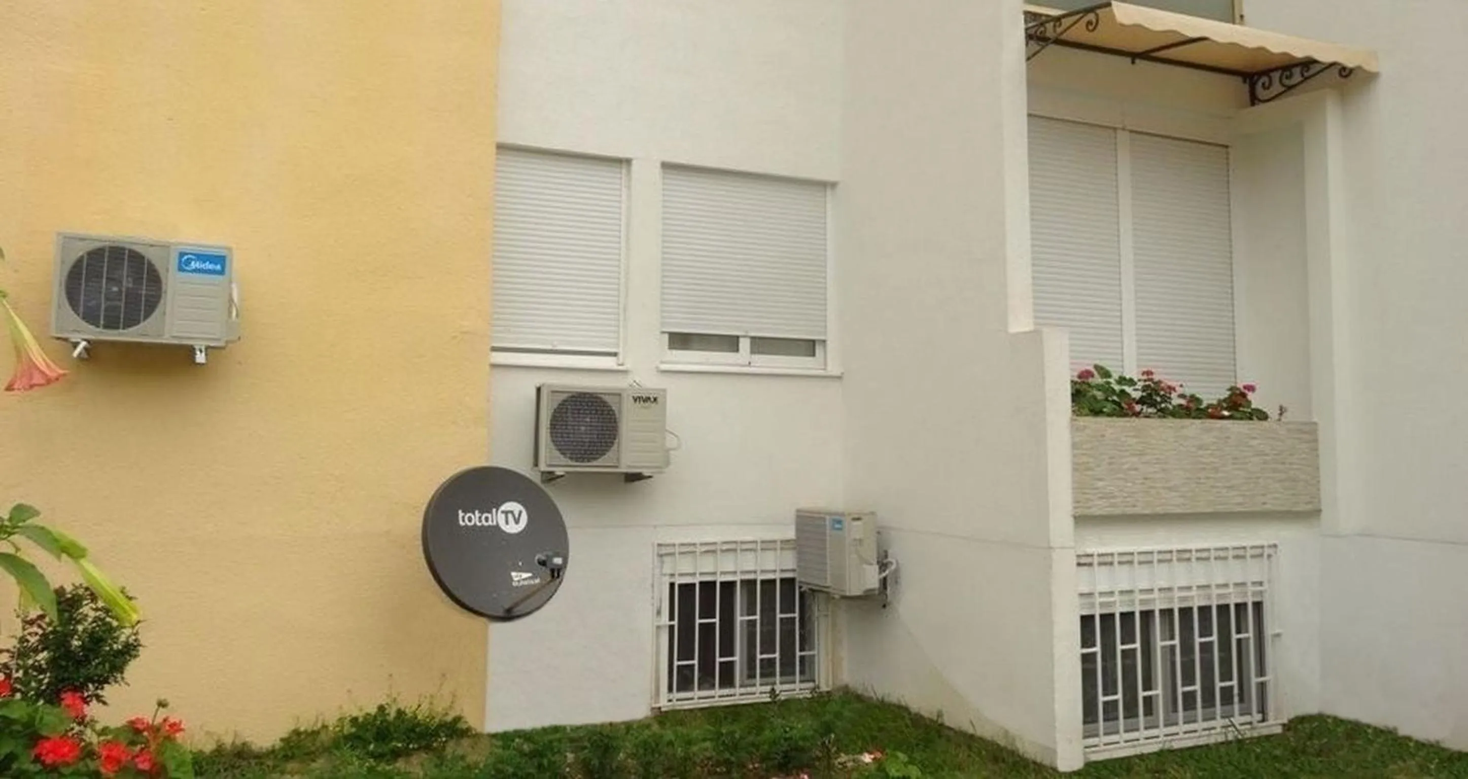 Property building in D&D Apartment 1