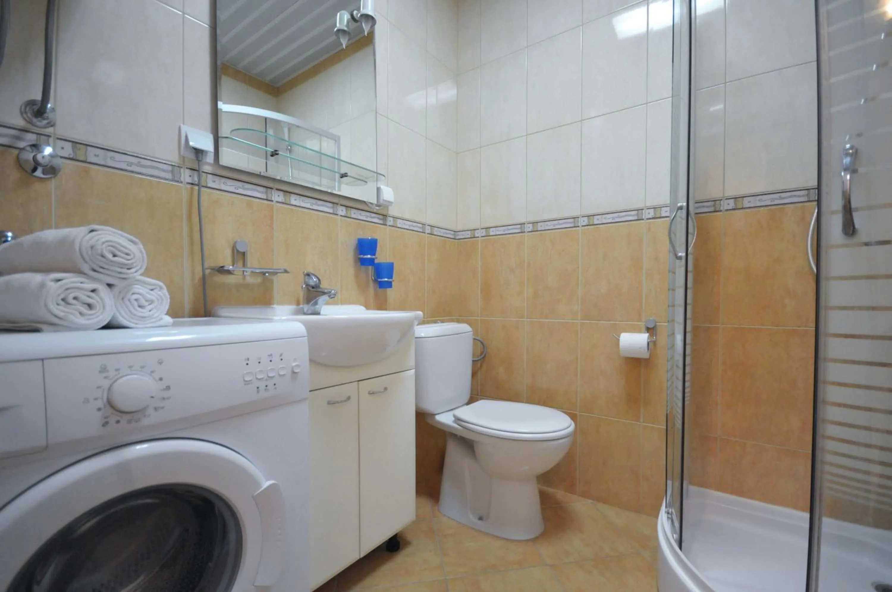 Day in D&D Apartments 3