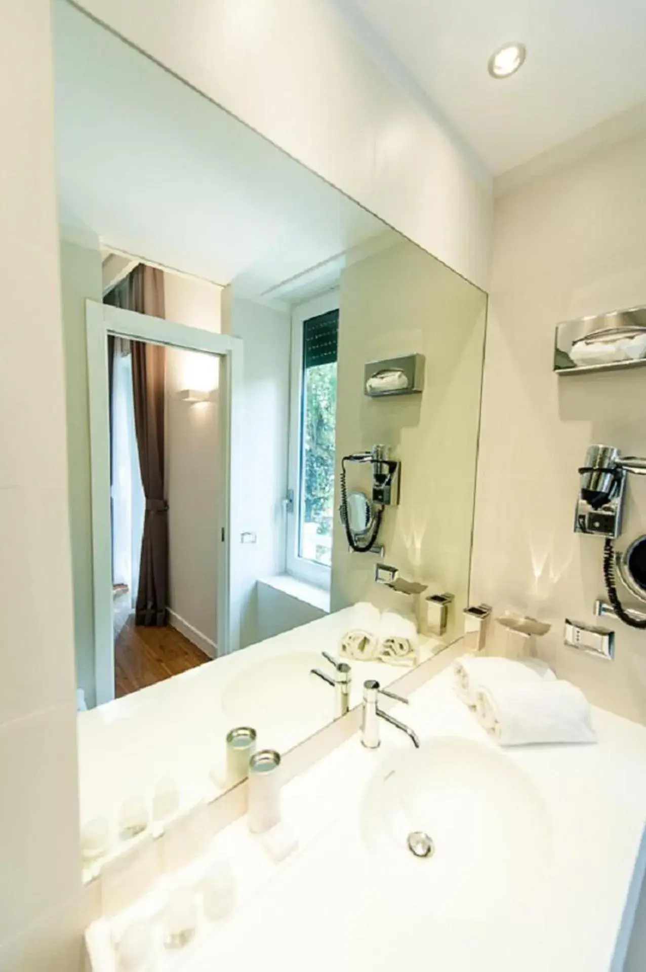 Deluxe Apartment - Corso Elia Rainusso 20 in LHP Suite Santa Margherita Deluxe Apartment - Corso Elia Rainusso 20 in LHP Suite Santa Margherita