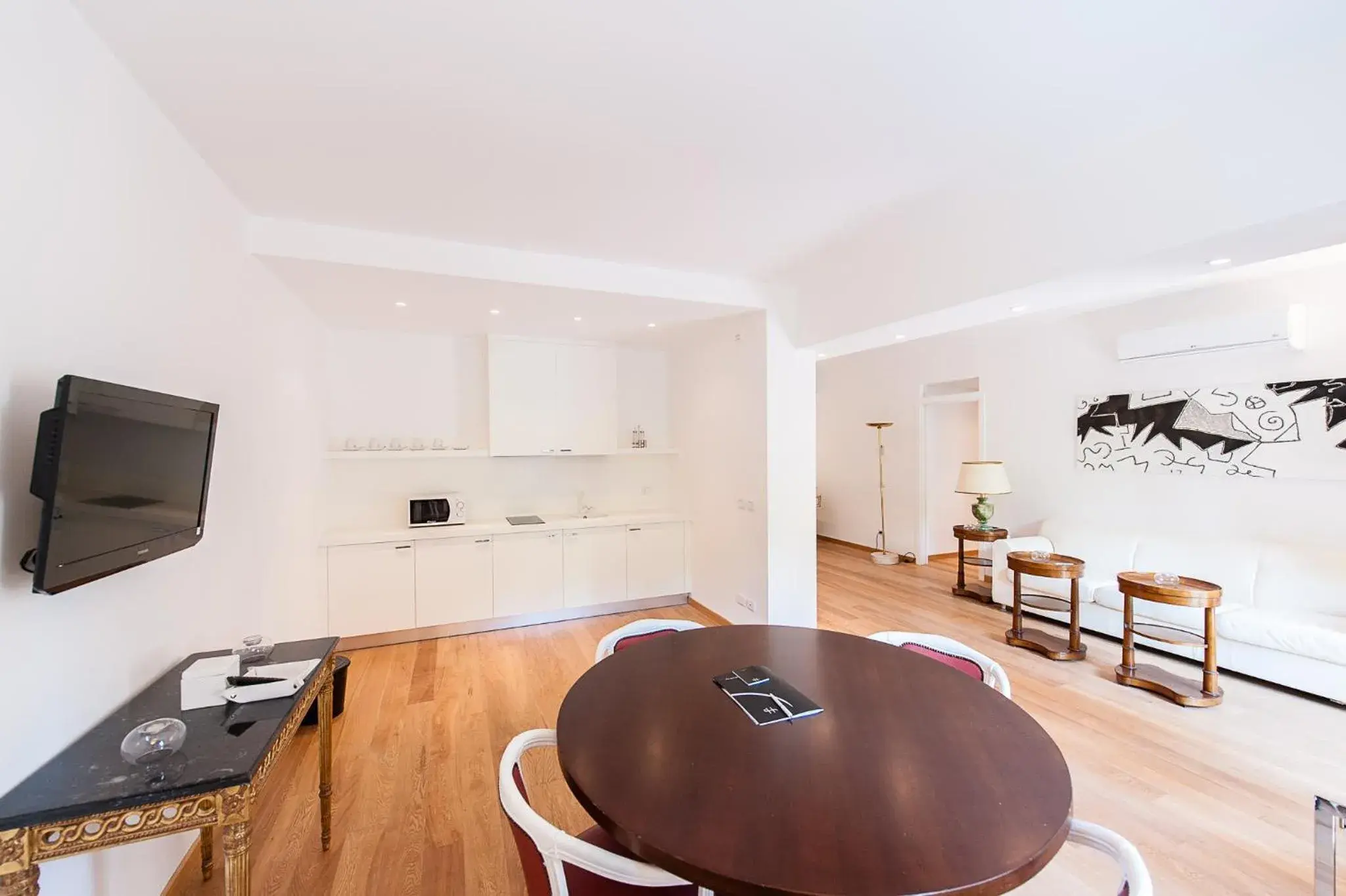 Three-Bedroom Apartment - Via Luigi Bozzo 33 in LHP Suite Santa Margherita Three-Bedroom Apartment - Via Luigi Bozzo 33 in LHP Suite Santa Margherita