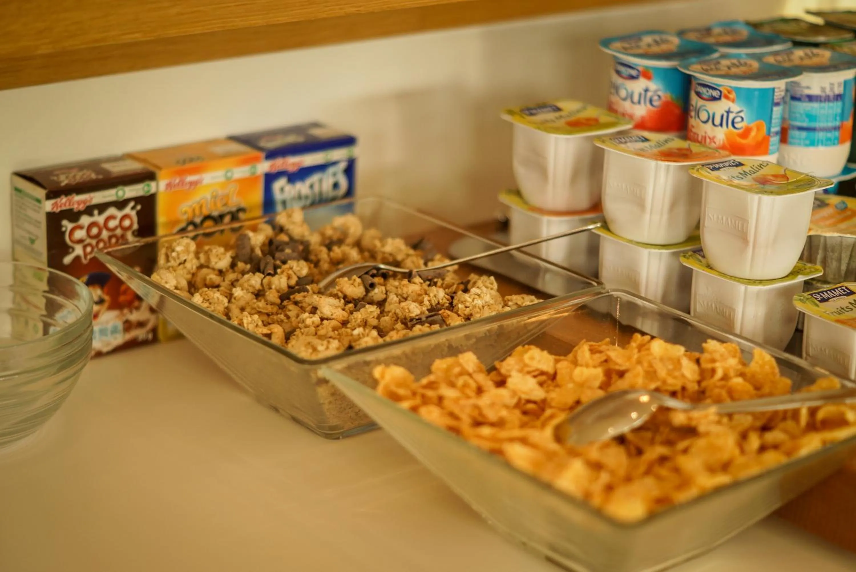 Buffet breakfast in H24 HOTEL