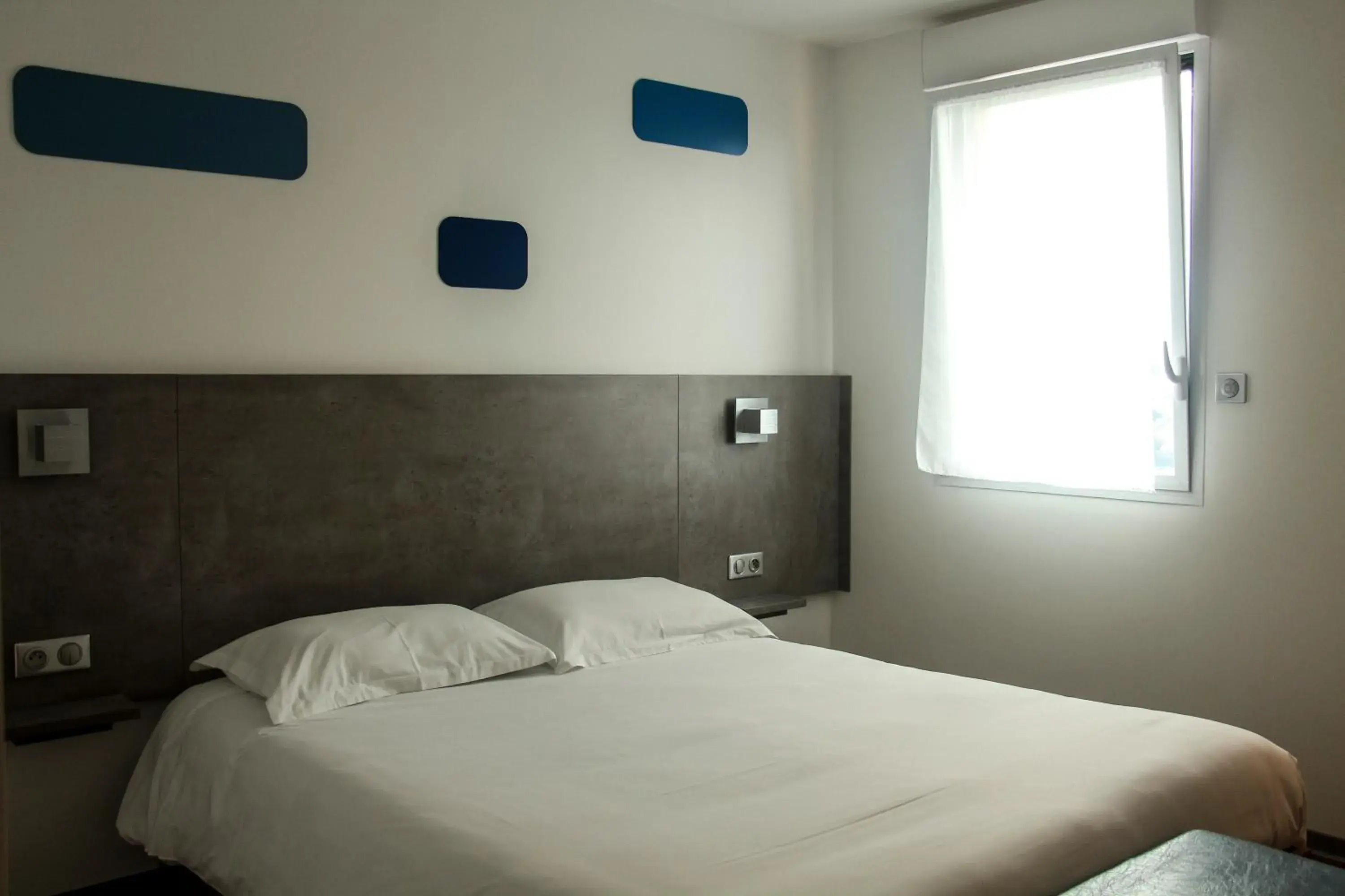 Comfort Queen Room - single occupancy in H24 HOTEL Comfort Queen Room - single occupancy in H24 HOTEL