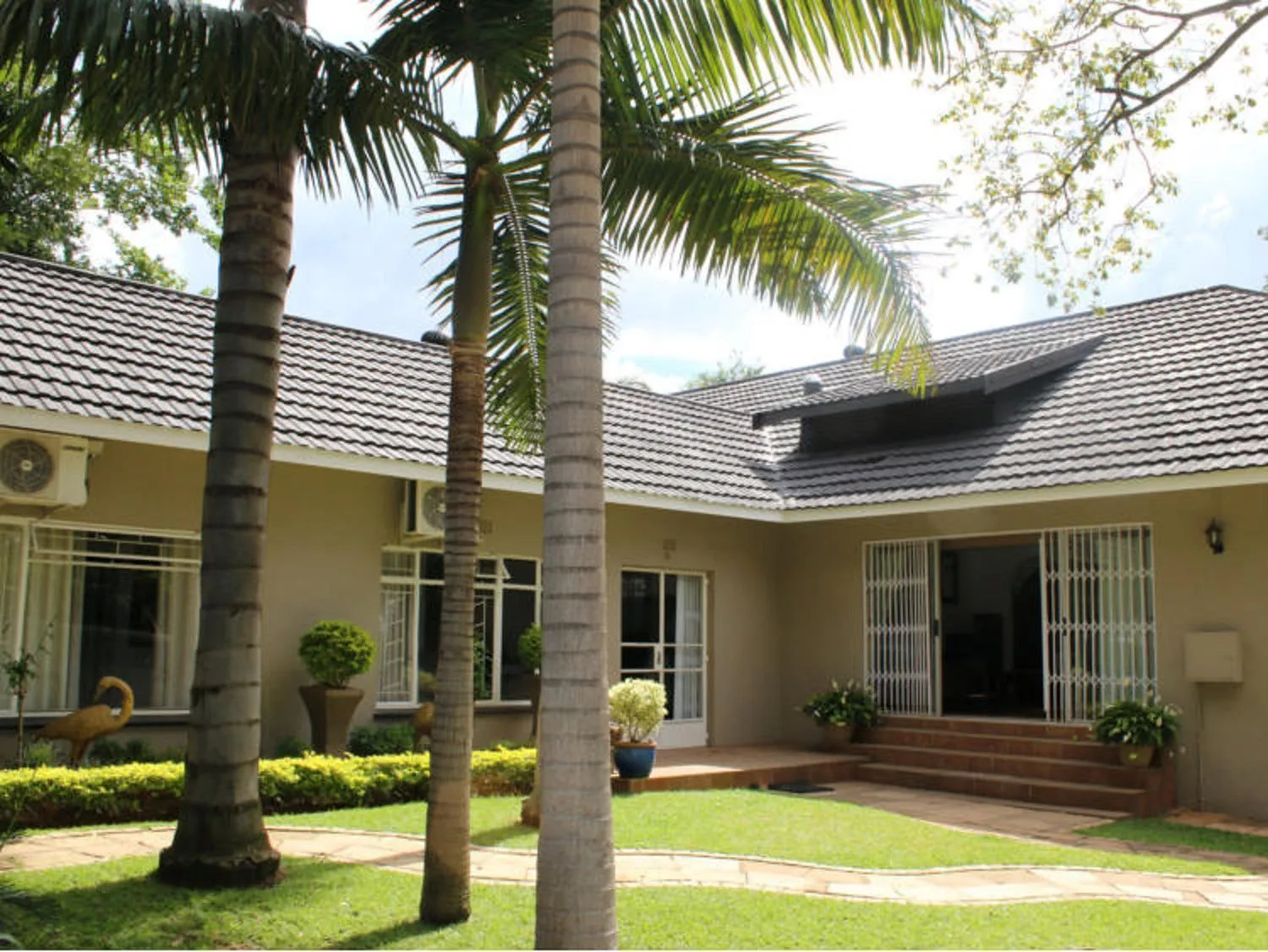 Garden in Cashan BnB