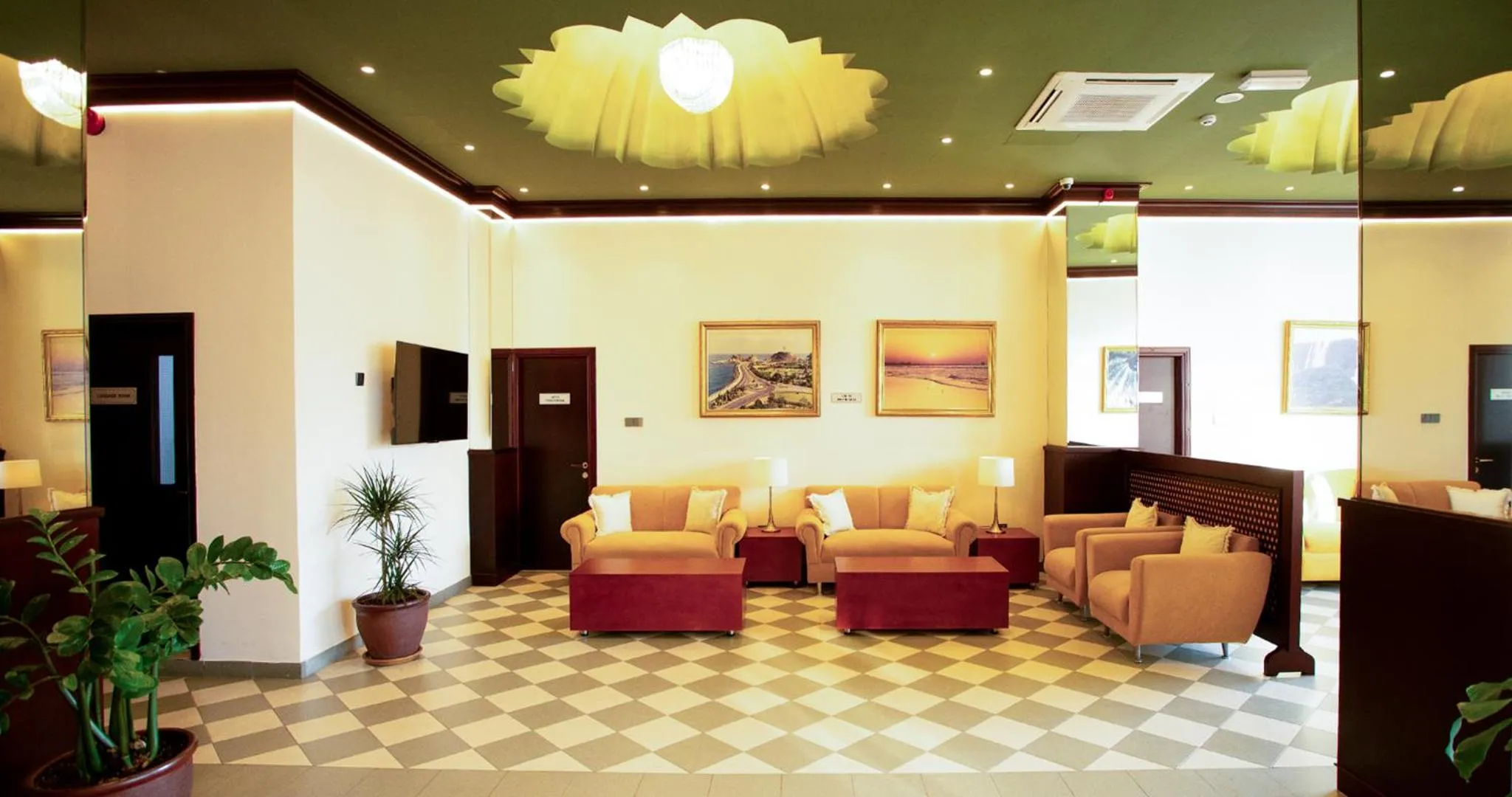 Lobby or reception in ltlalat Al Shorouq Hotel
