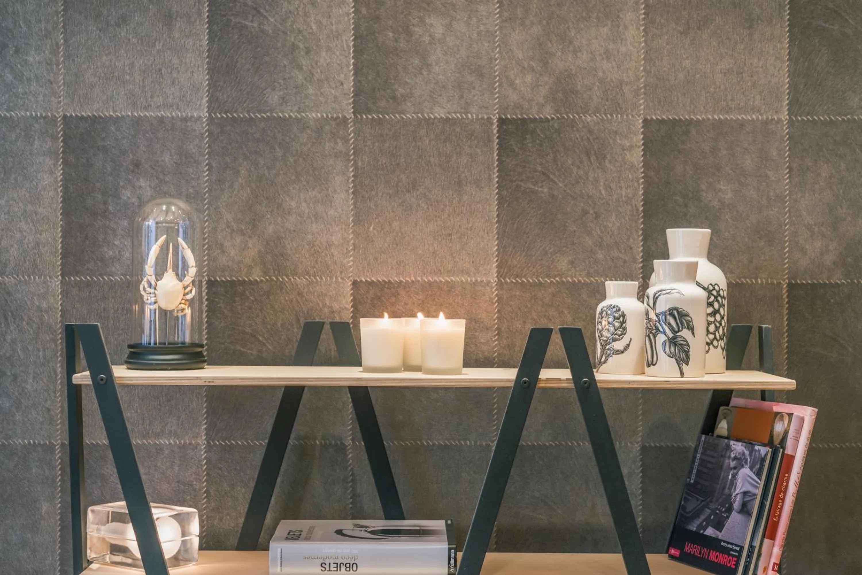 Decorative detail in ZE Hotel