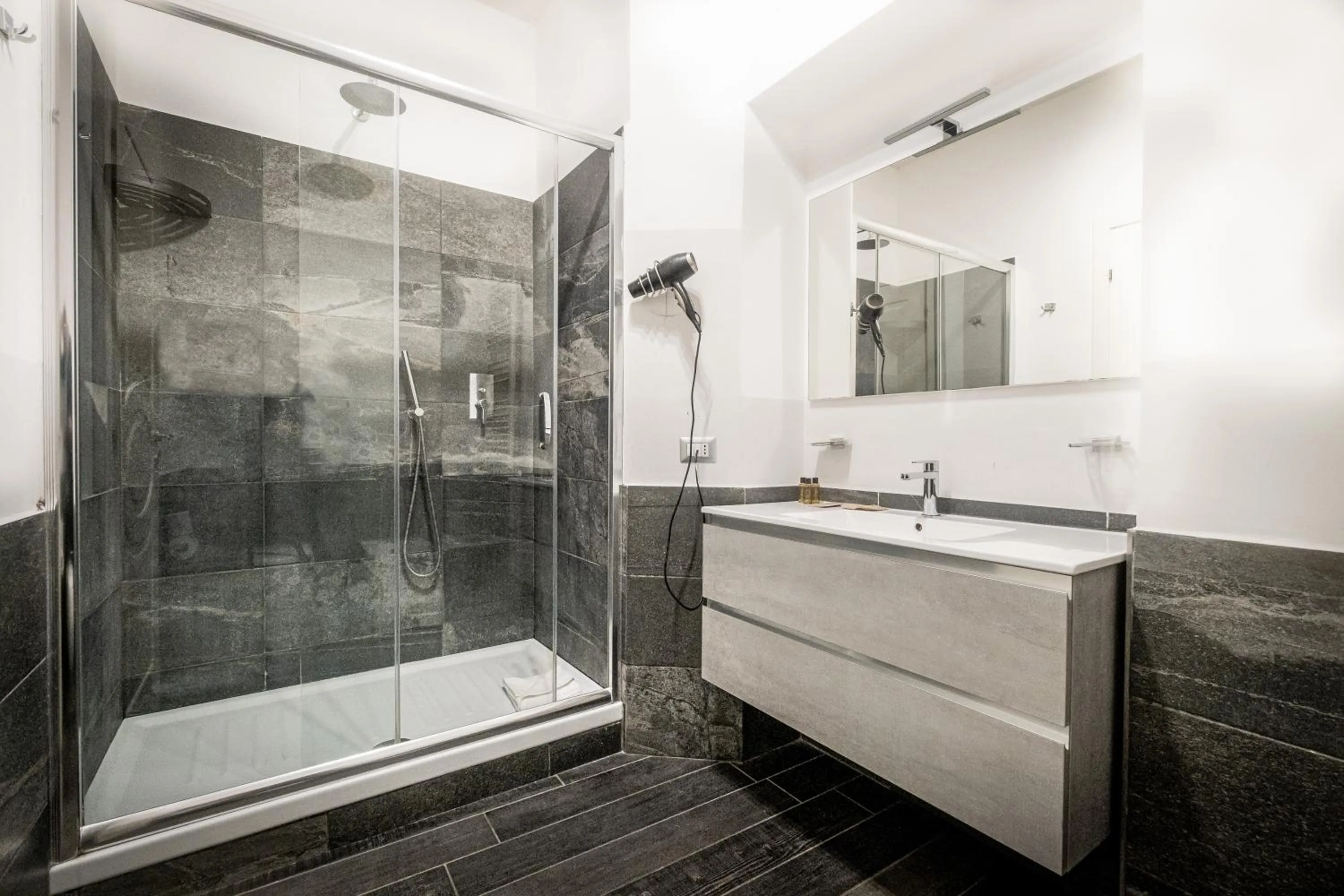 Bathroom in Arch Rome Suites