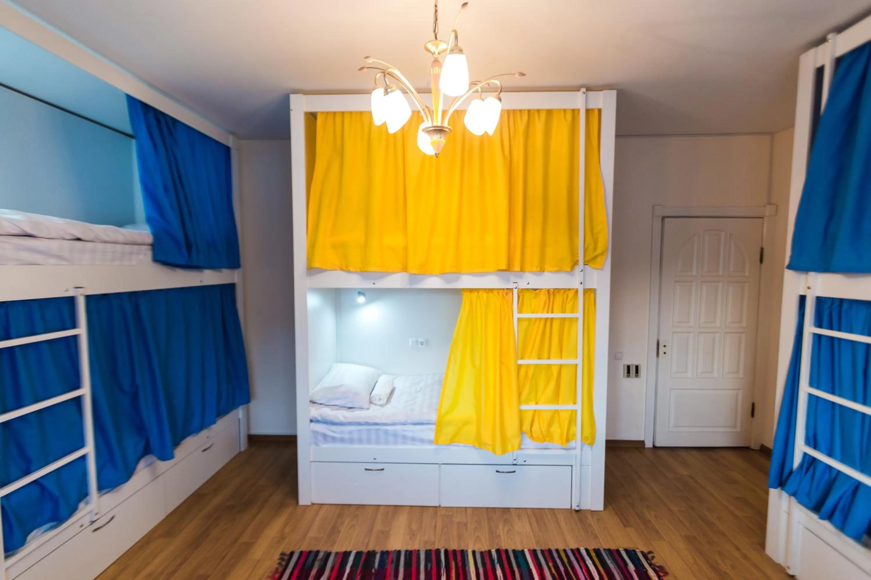 Bed in 6-Bed Mixed Dormitory Room in Interhouse Almaty
