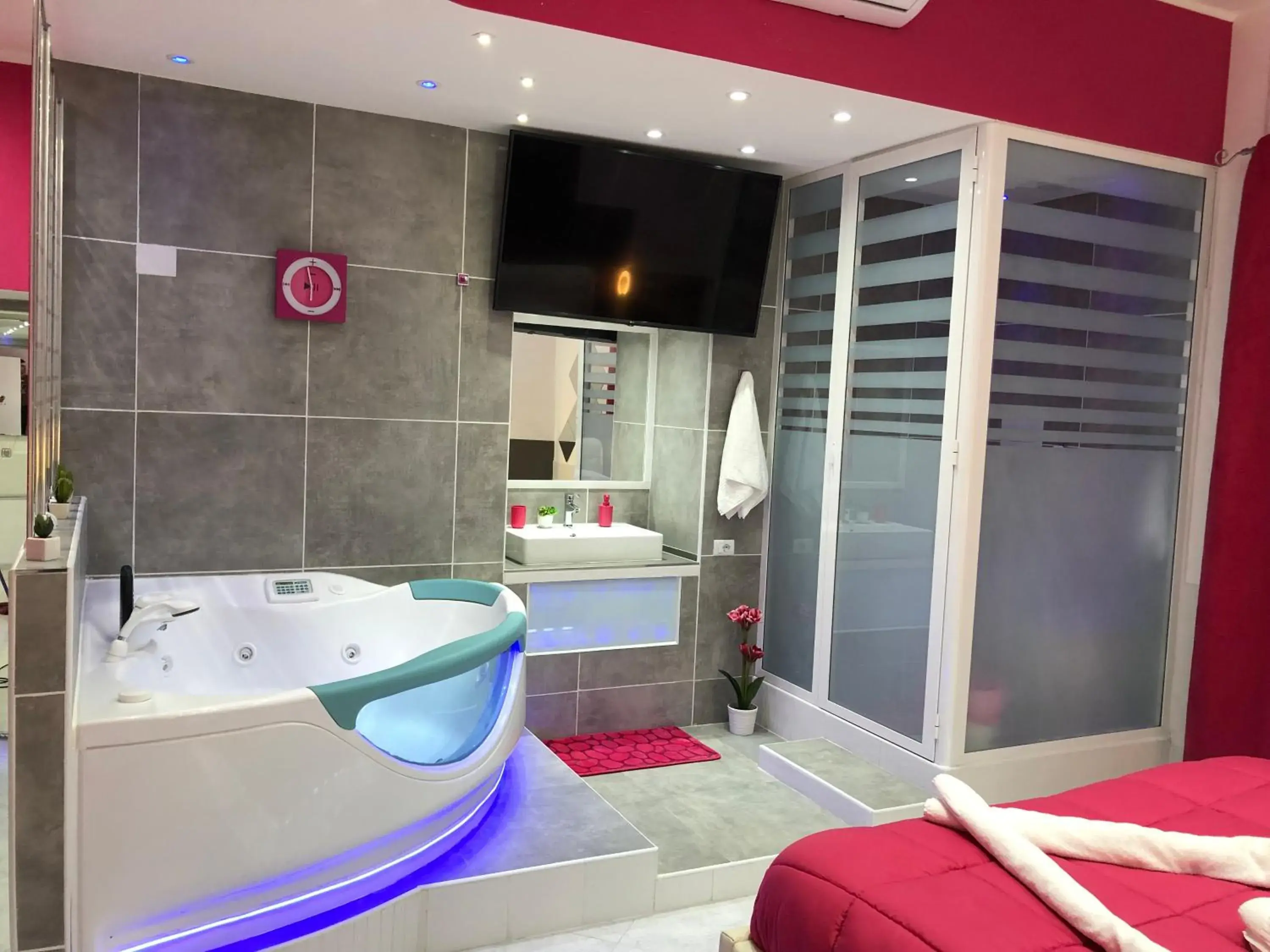 Suite with Hot Tub in B&B porta capuana Suite with Hot Tub in B&B porta capuana