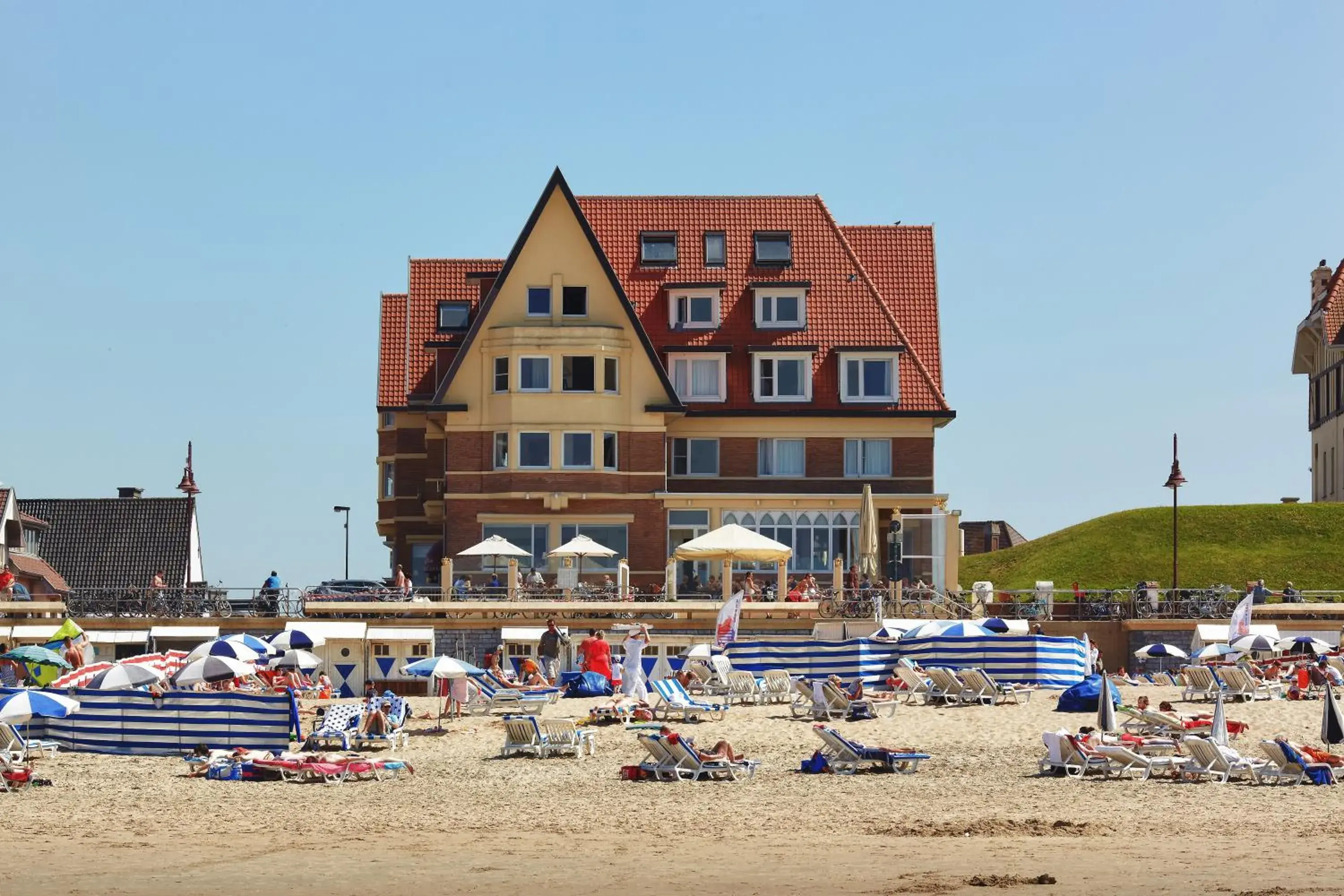 Beach Hotel Beach Hotel