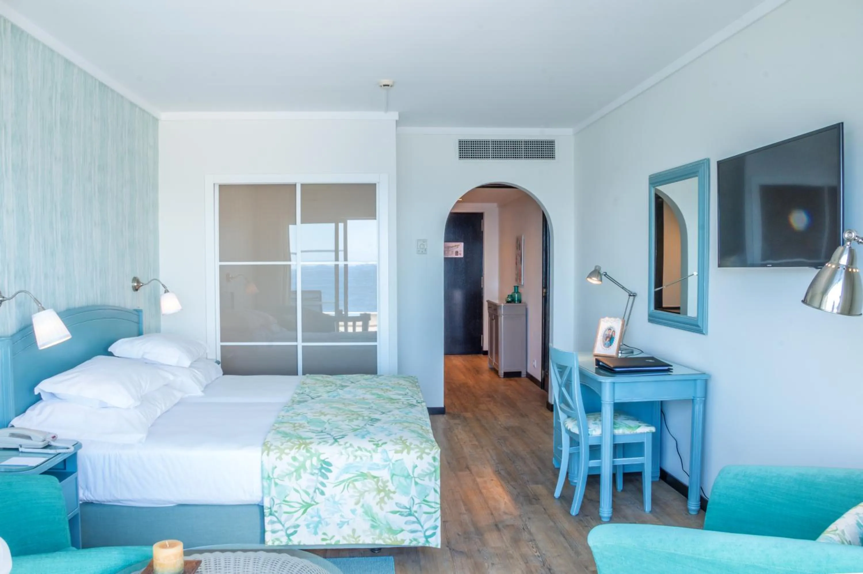 Bed in Pestana Madeira Beach Club