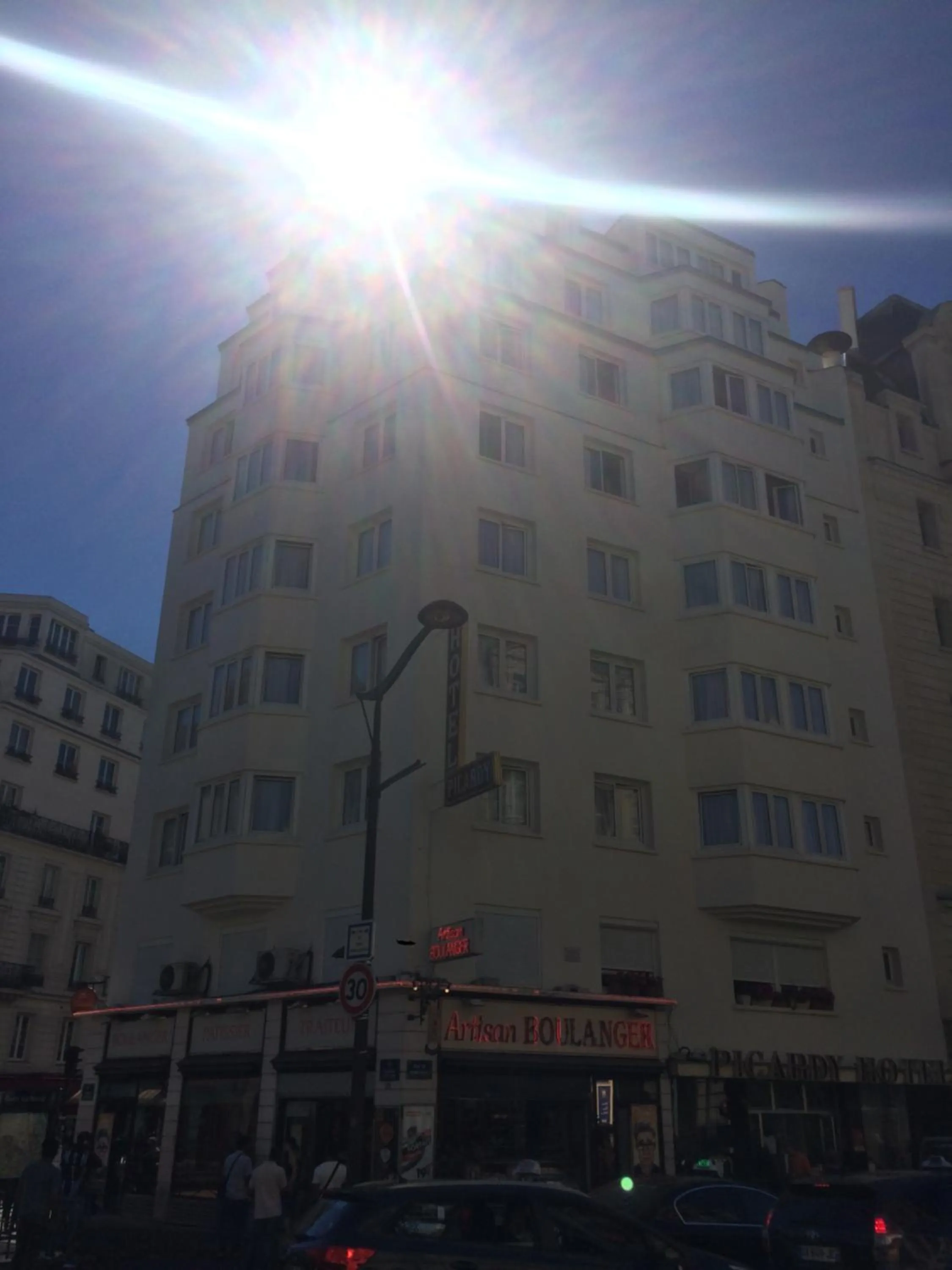 Property building in Picardy Hôtel-Gare du Nord