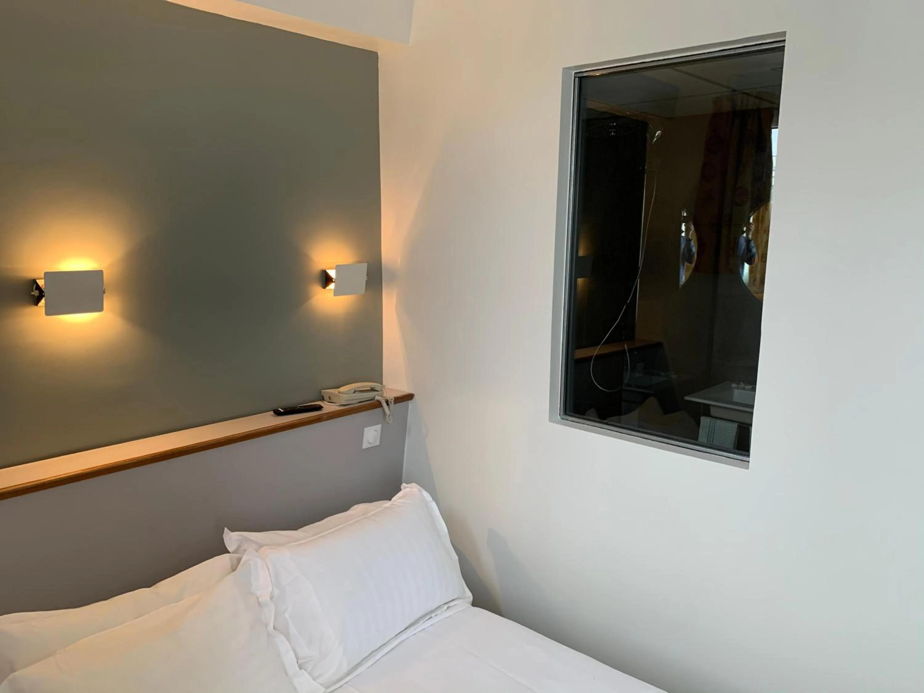 Bed in Picardy Hôtel-Gare du Nord