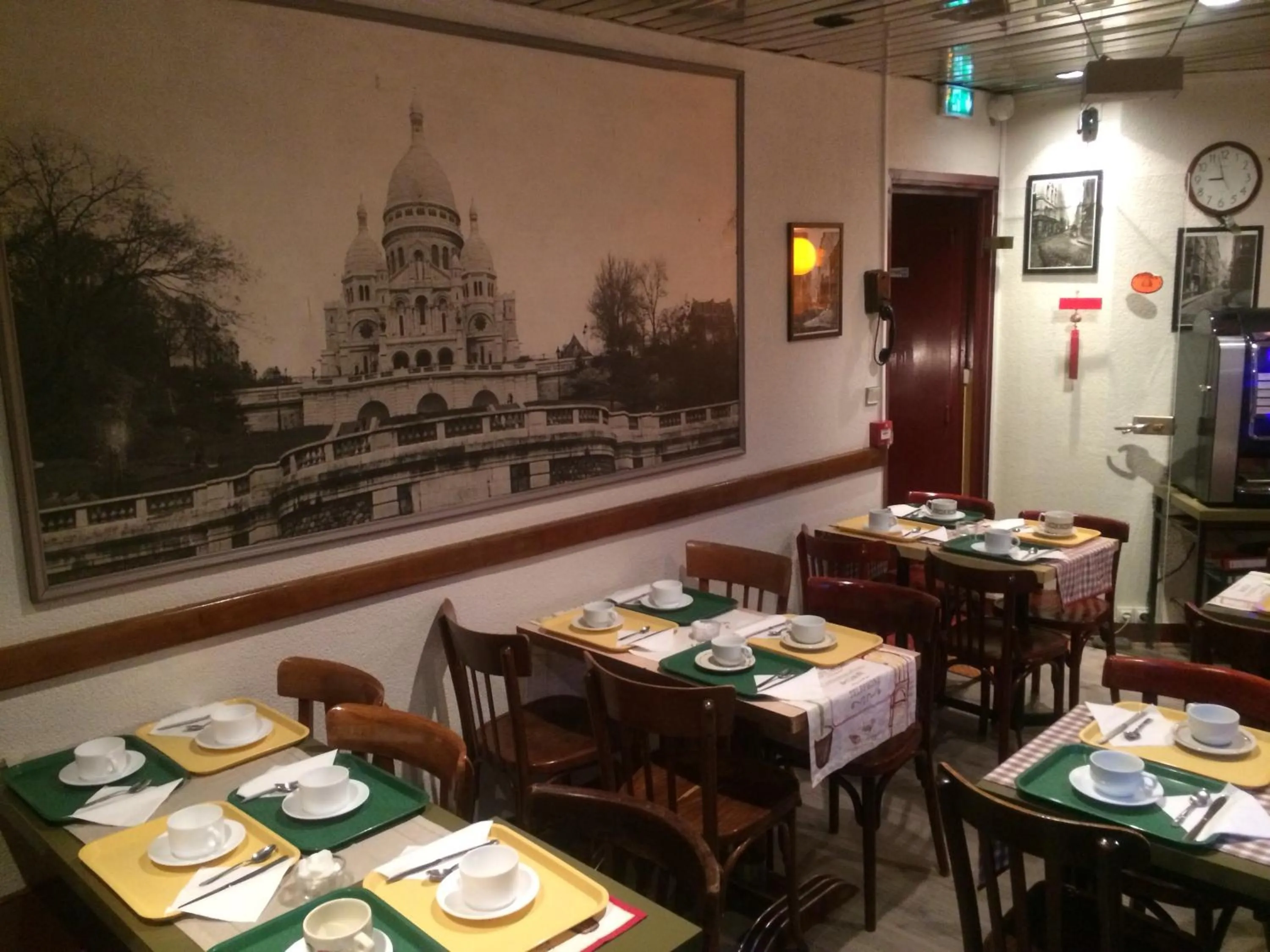 Restaurant/places to eat in Picardy Hôtel-Gare du Nord