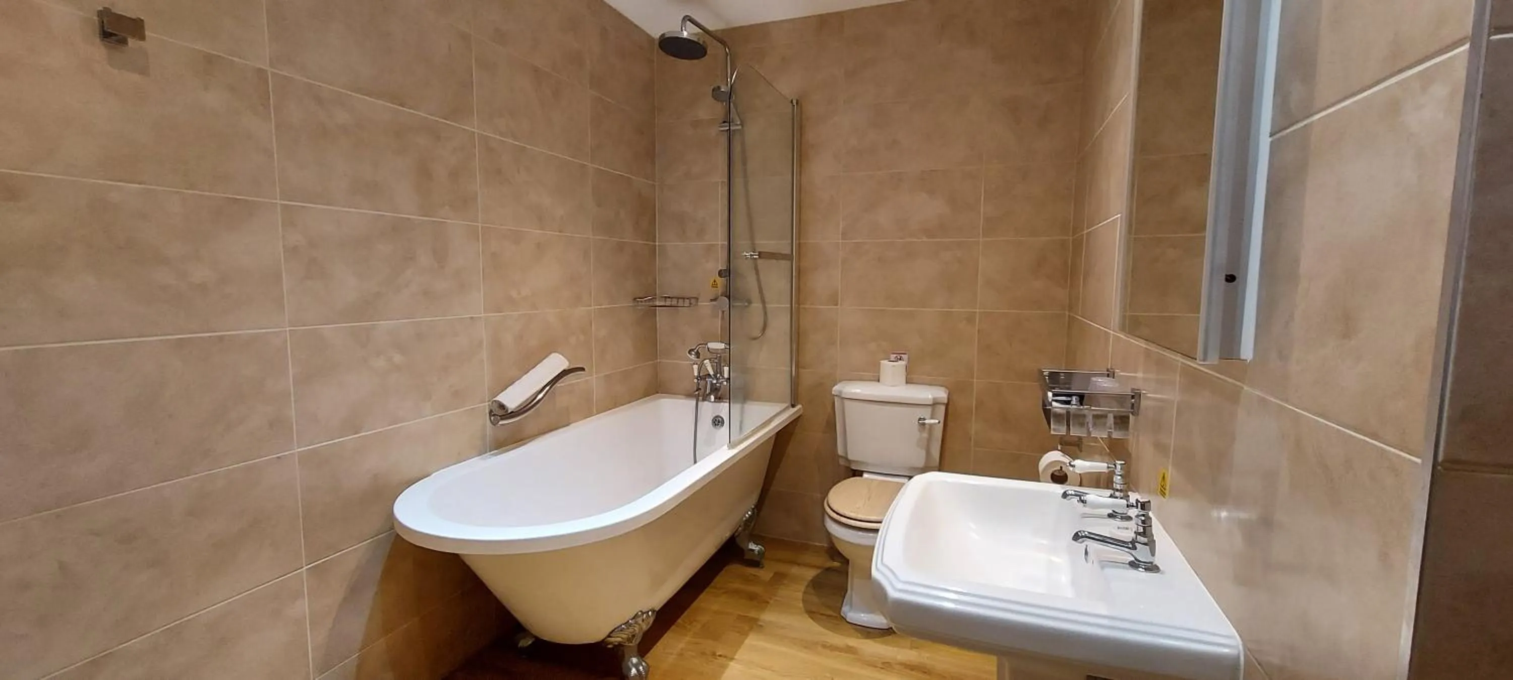 Shower in Loch Rannoch Highland Club