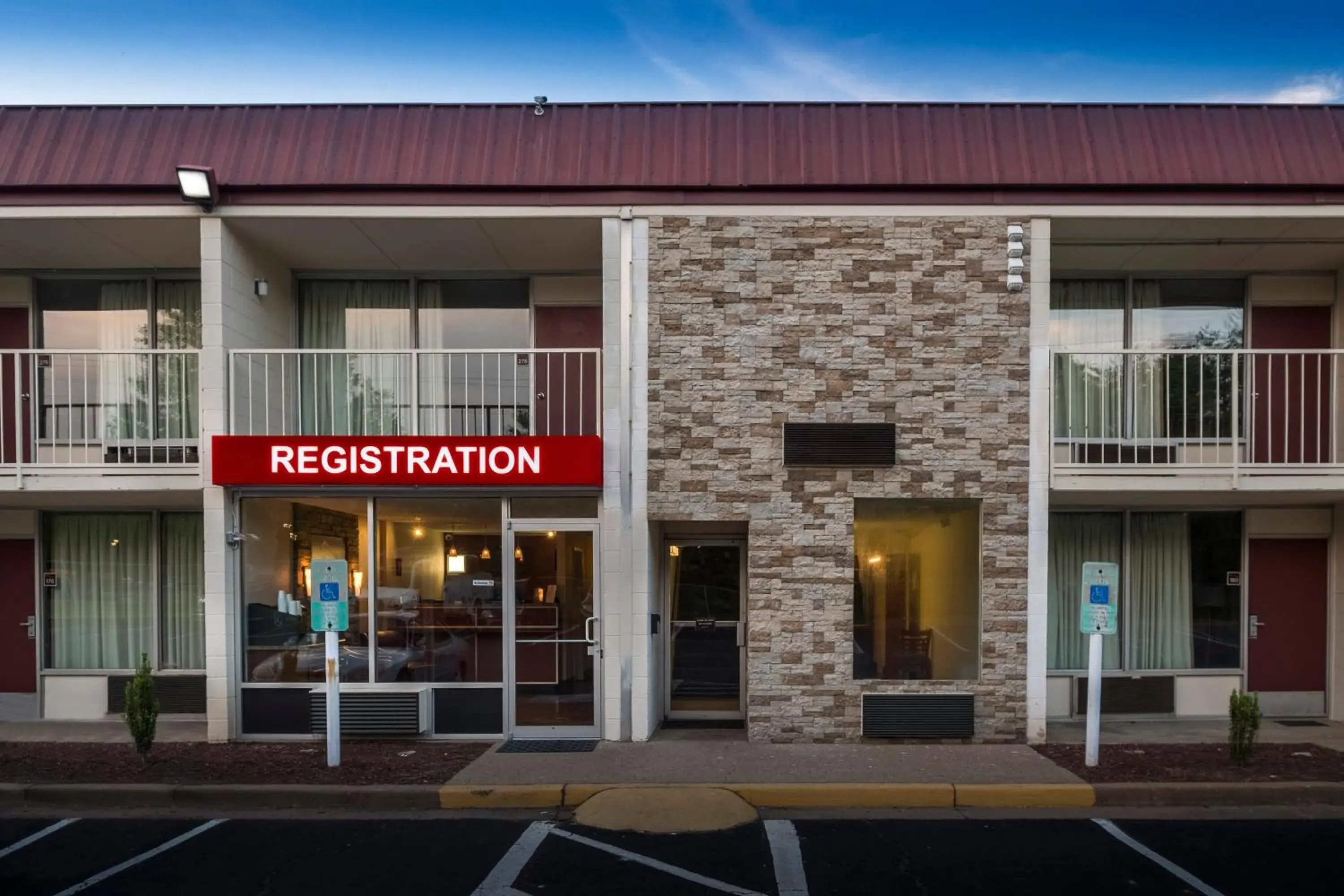 Property building in Red Roof Inn Dumfries-Quantico Property building in Red Roof Inn Dumfries-Quantico