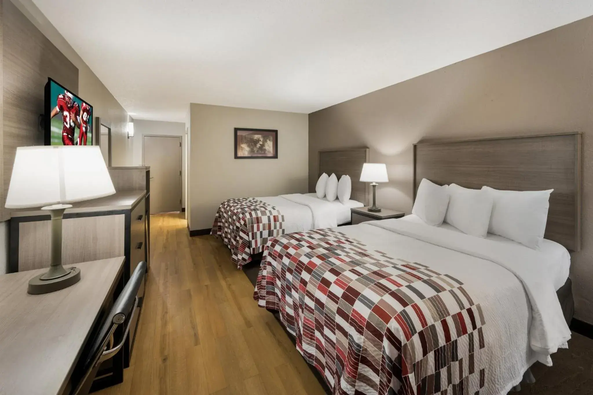 Photo of the whole room, Bed in Red Roof Inn Dumfries-Quantico Photo of the whole room, Bed in Red Roof Inn Dumfries-Quantico